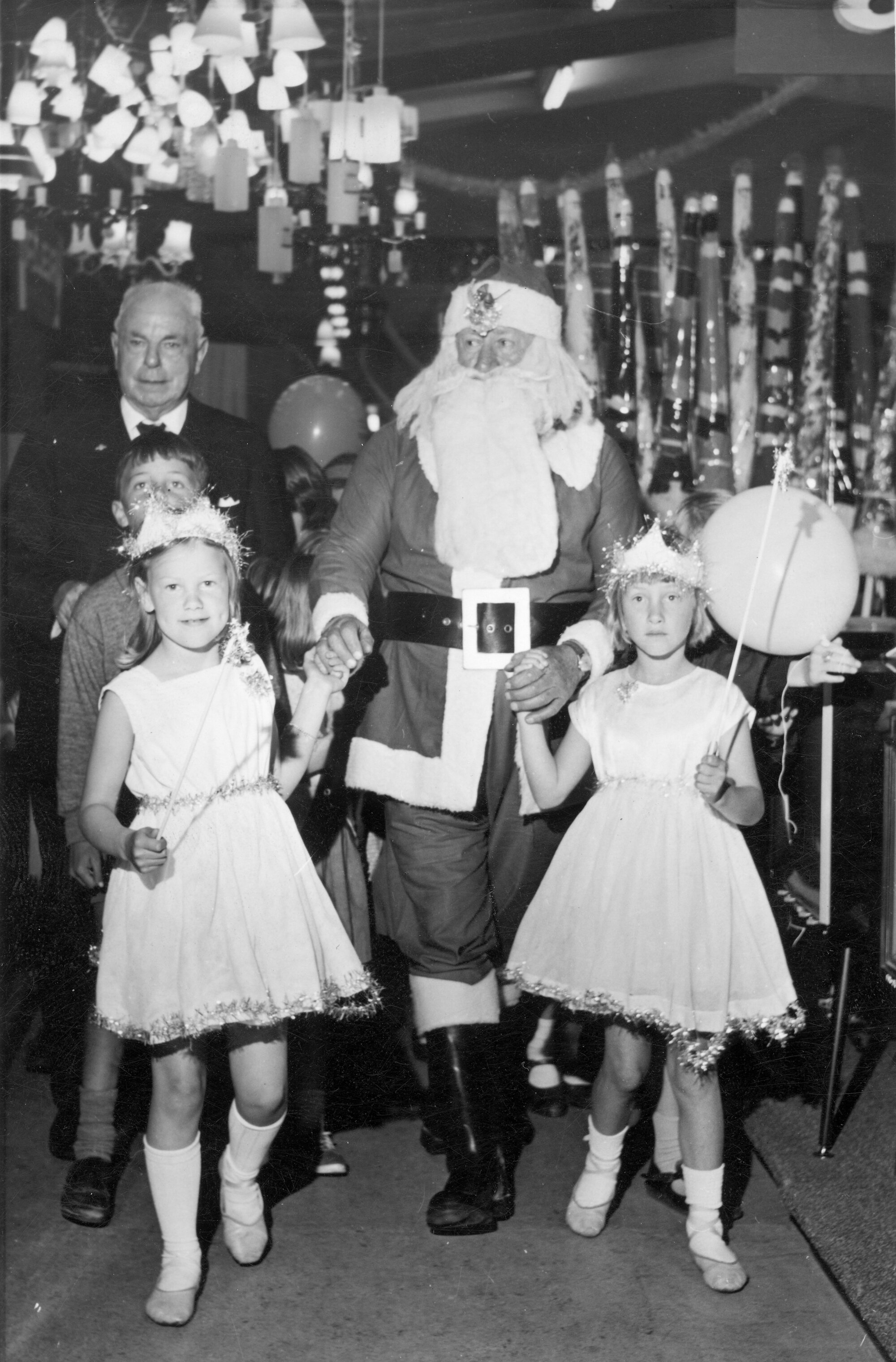 Hazelwoods Father Christmas 1966; arrival  9A; fairies and Mayor.