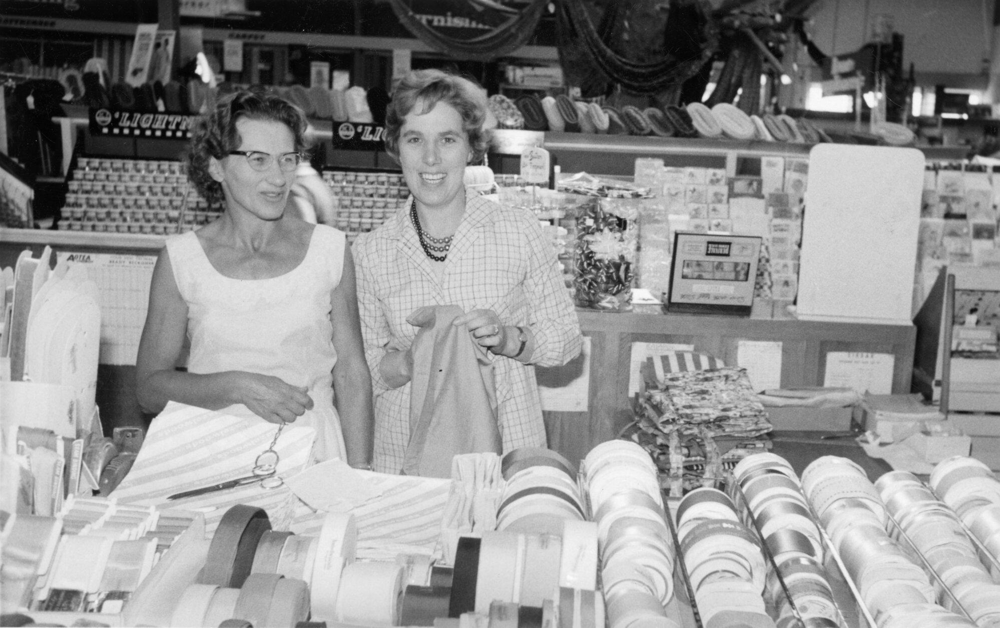 Hazelwoods staff group. [P2-649-1485]