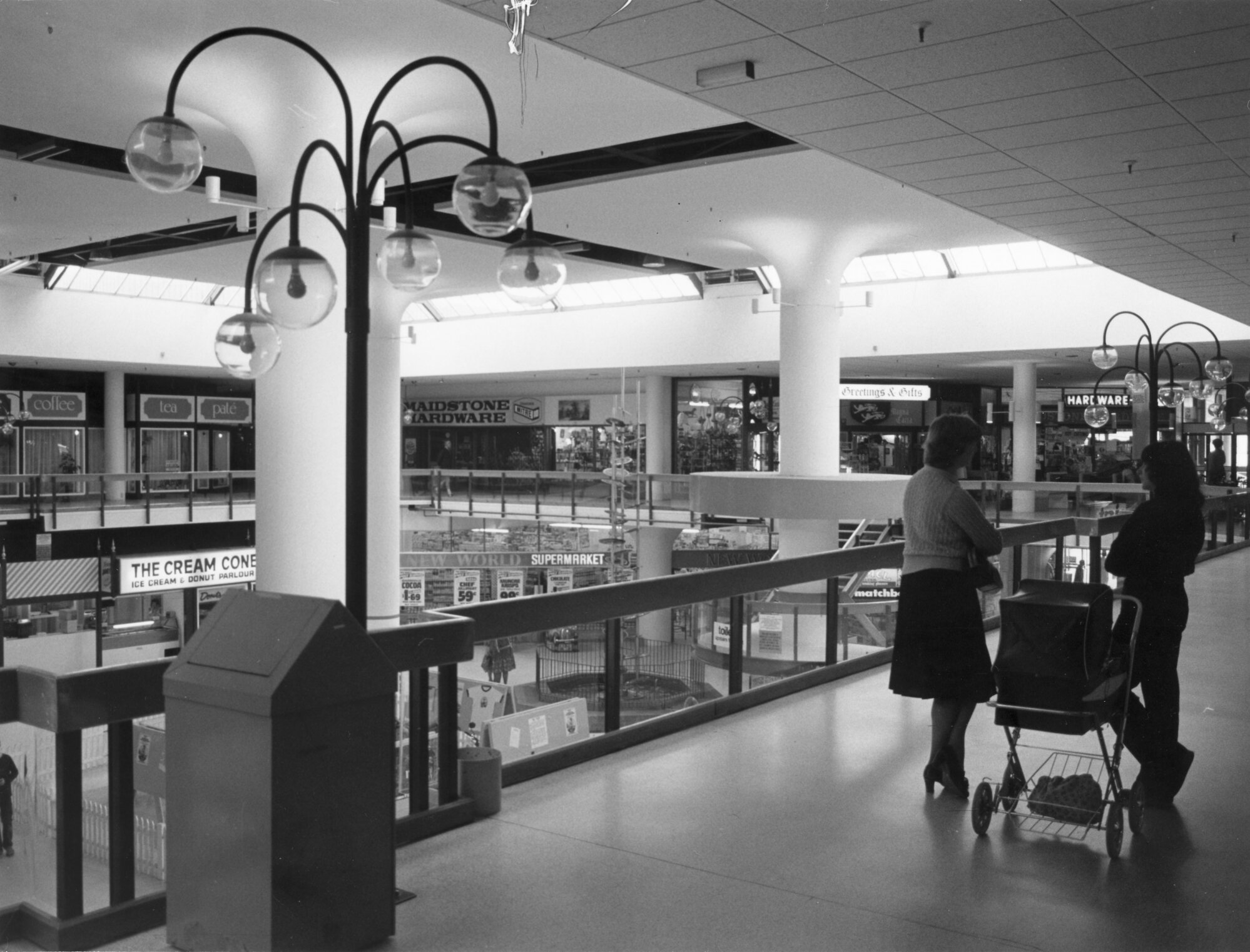 Maidstone Mall interior, from south-east corner, upper level.