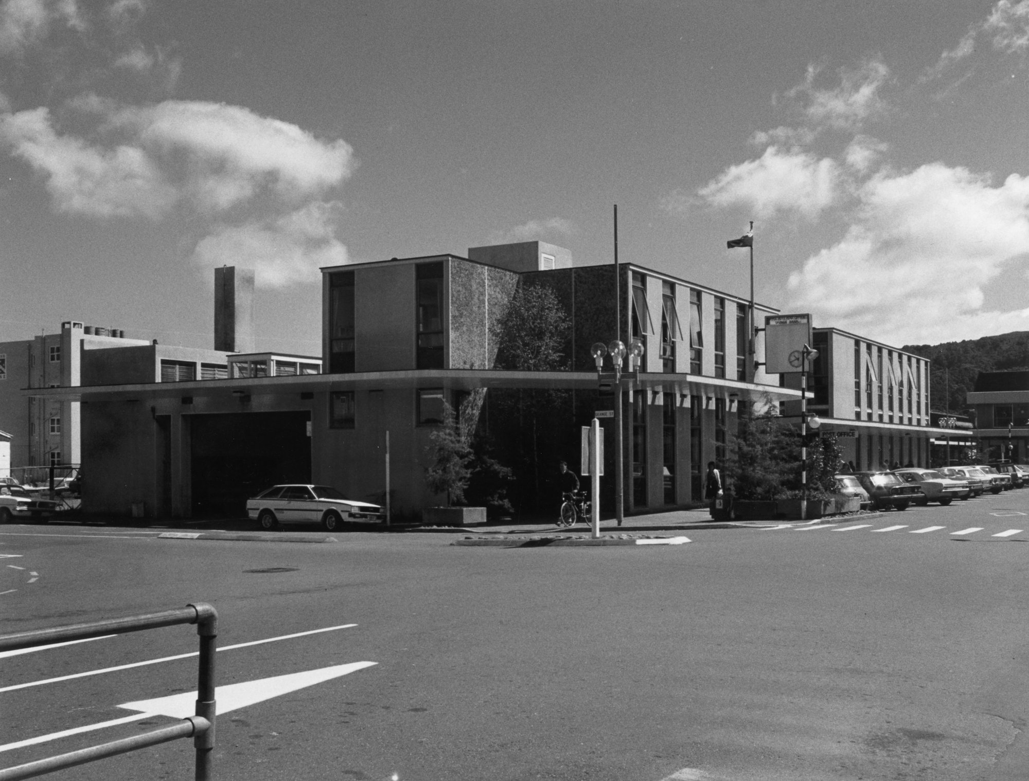 Geange Street, west side; Post Office, from the south-east.