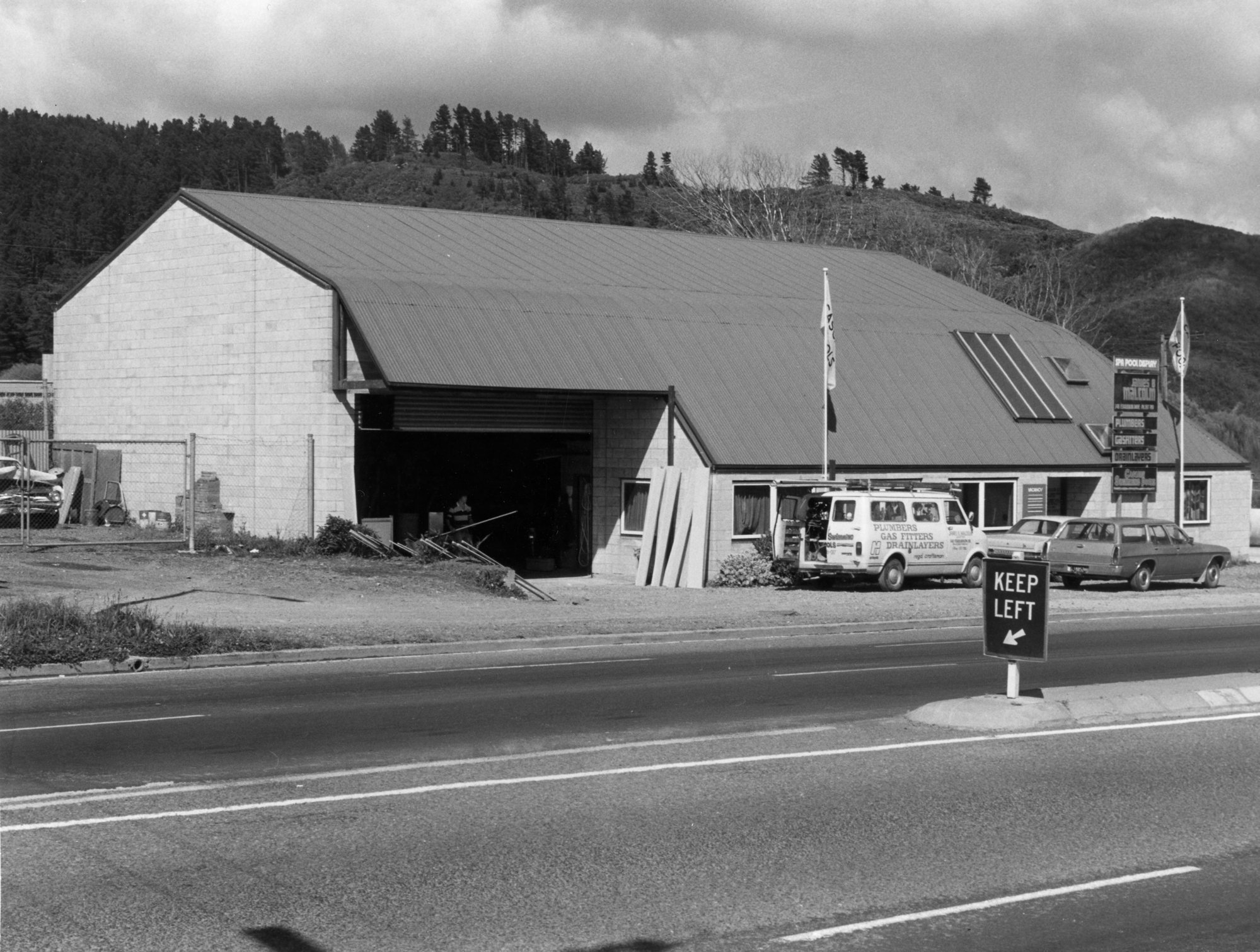 Fergusson Drive; No.  148; James B. Malcolm Ltd, plumbing, gasfitting etc. [P2 -818-1945]