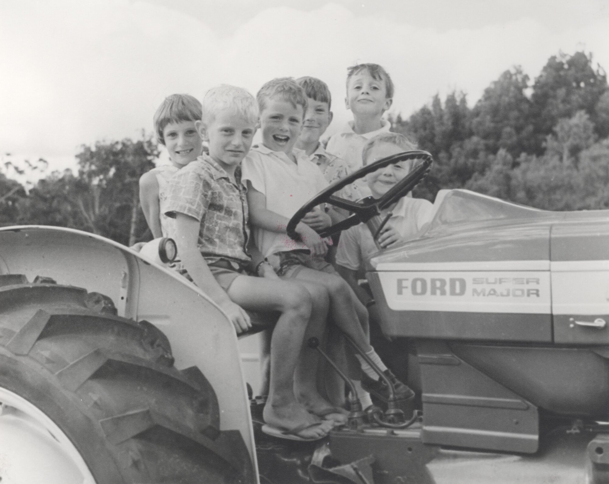 Silver Plough ploughing match 1966, Mangaroa valley; children from Mangaroa School.