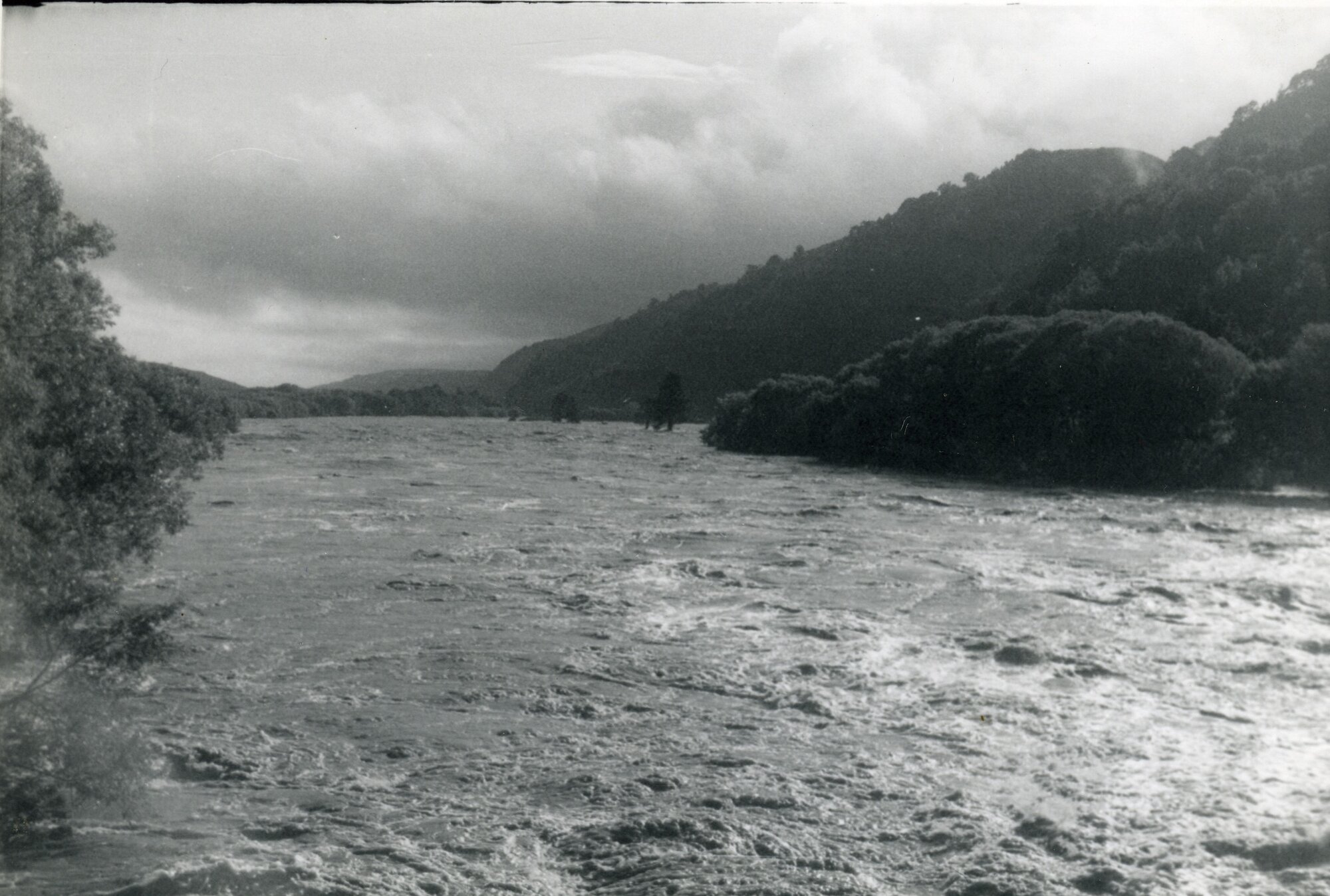 Flood, 1963; view from Moonshine Bridge, looking downstream.