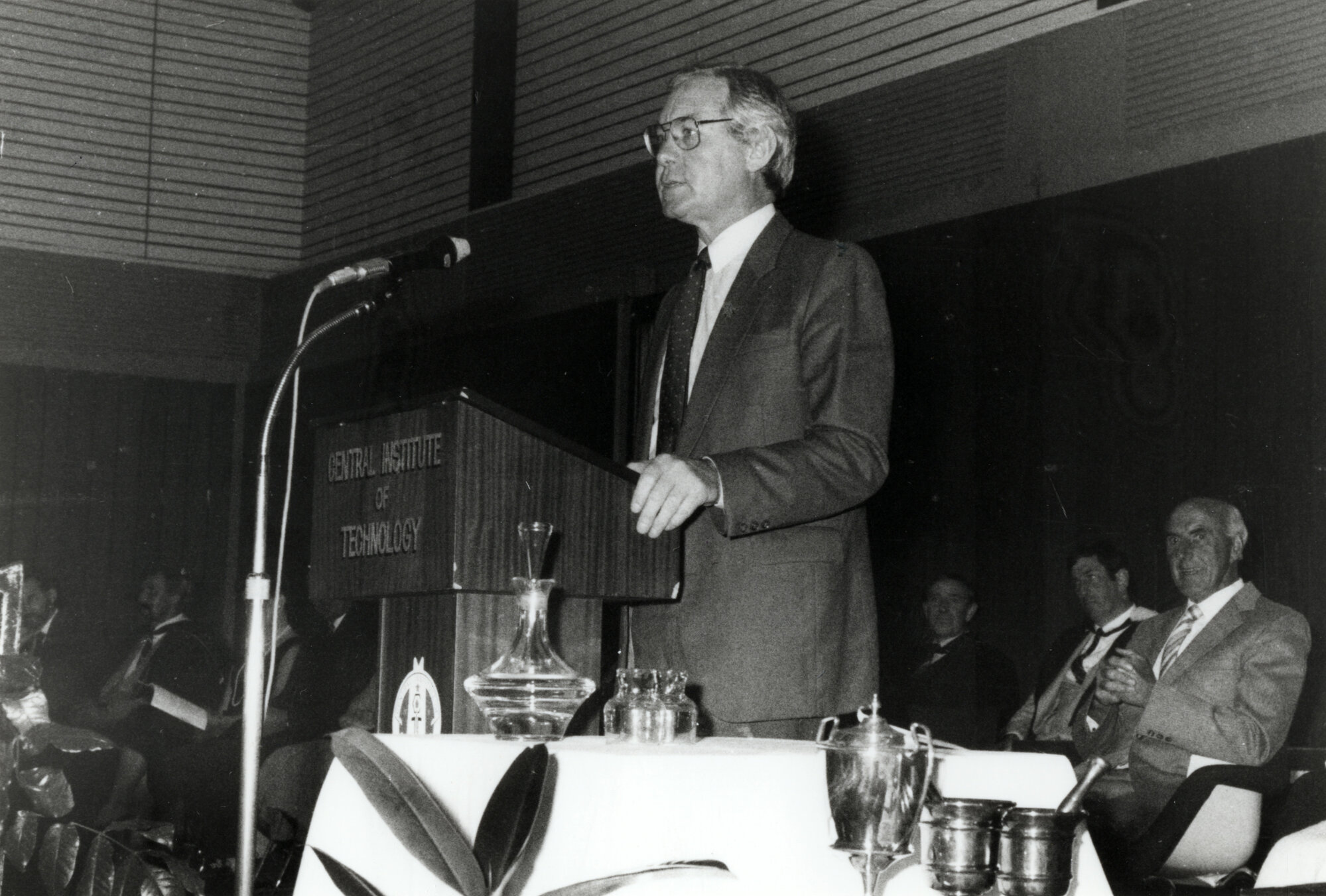 Central Institute of Technology; Russell  Marshall, Minister of Education, 1984-1987.