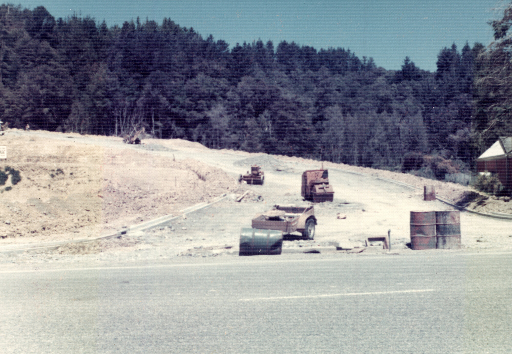 Kingsley Heights 1977 01; first street (King Charles Drive) 01; subgrade preparation