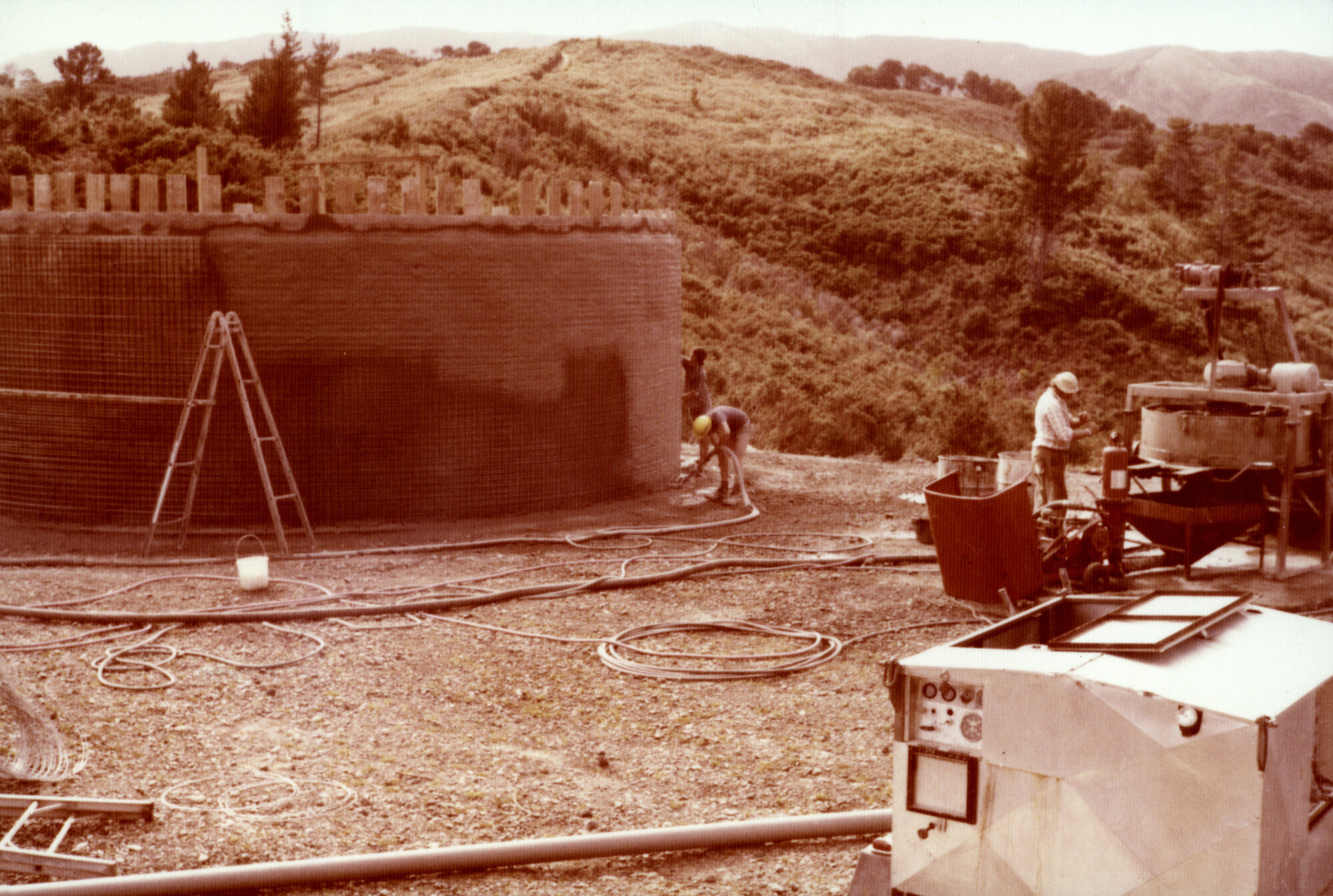Kingsley Heights 1978 09; water reservoir 2; walls poured