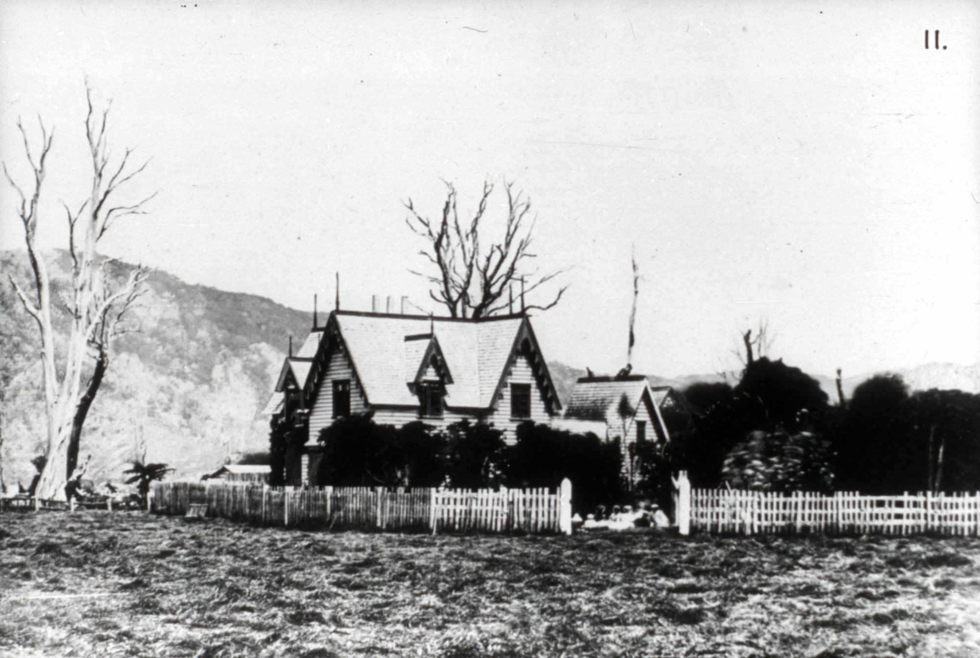 Hutt Valley History 11; Early History 011; Captain Daniell's house.