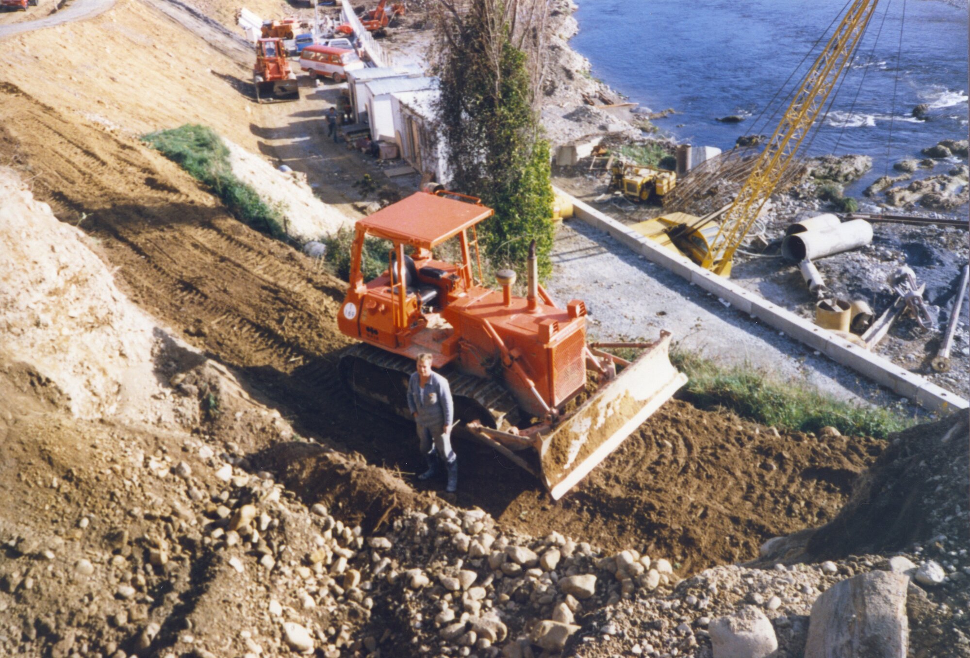 River Road construction; bulldozer at Maoribank.
