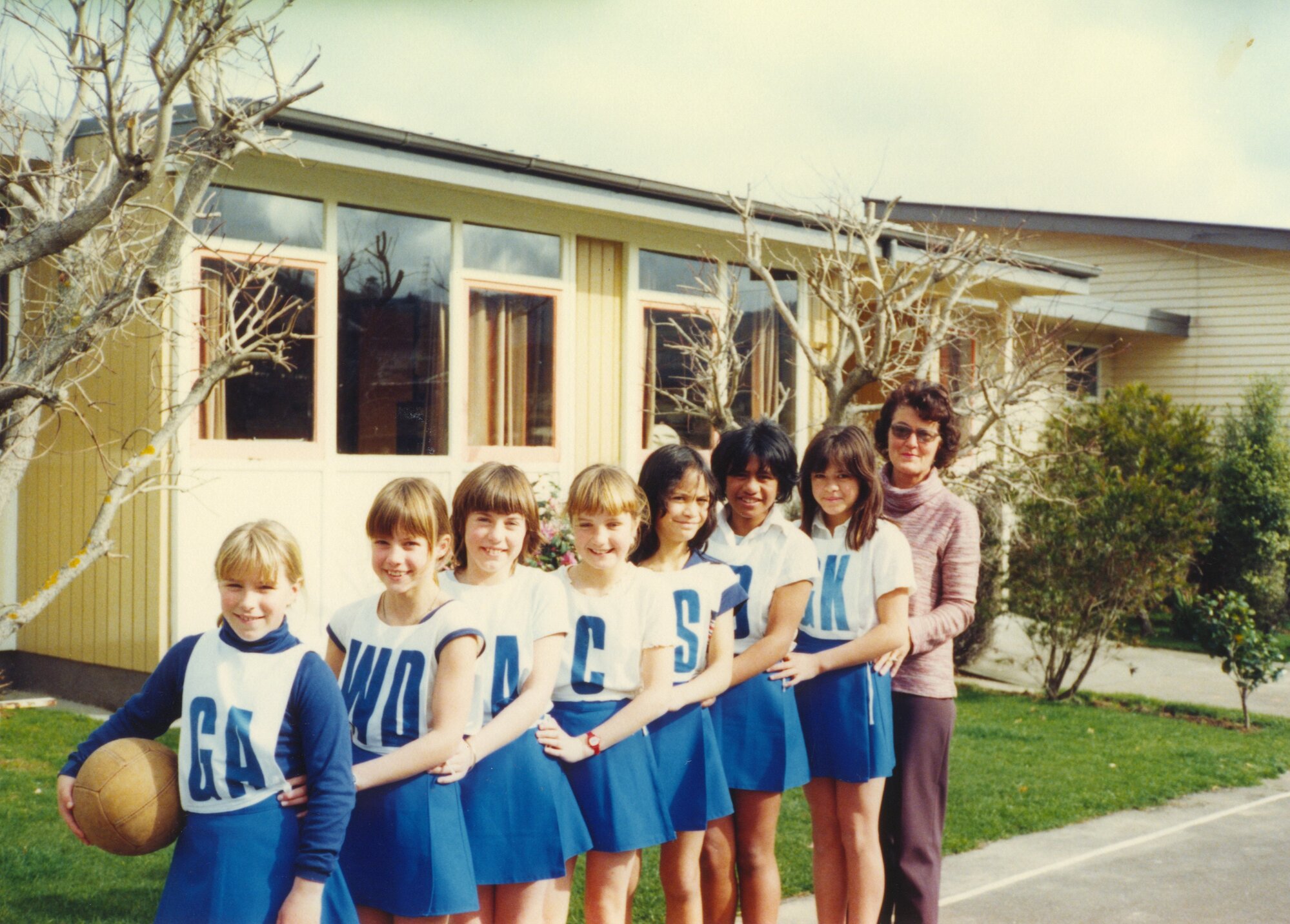 Brown Owl School 1983; netball; A team.