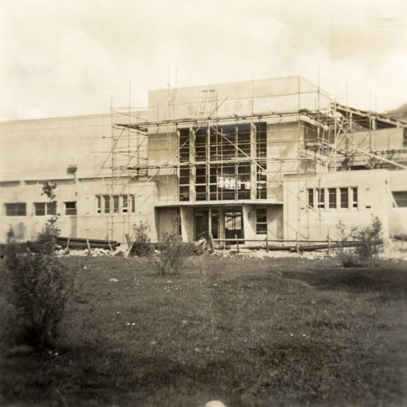 Dunlop factory construction; north frontage; workers' entrance.