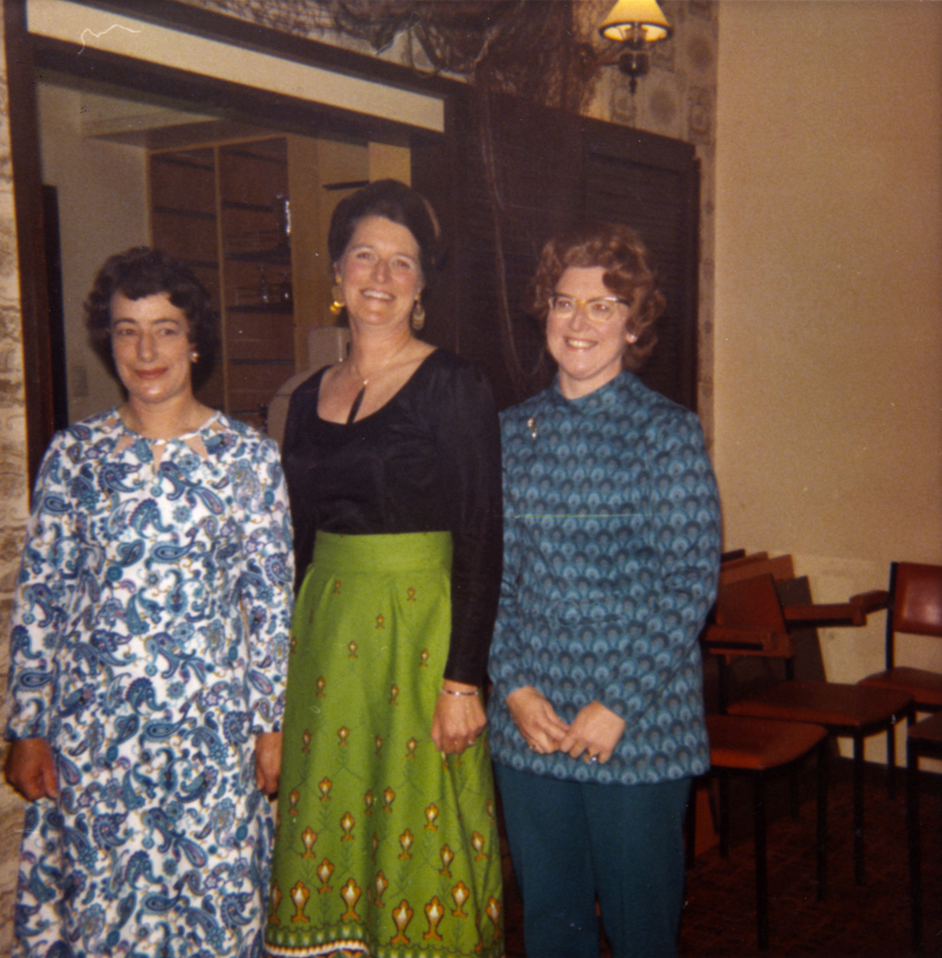 The Blue Ts Mothers Group 1974 001