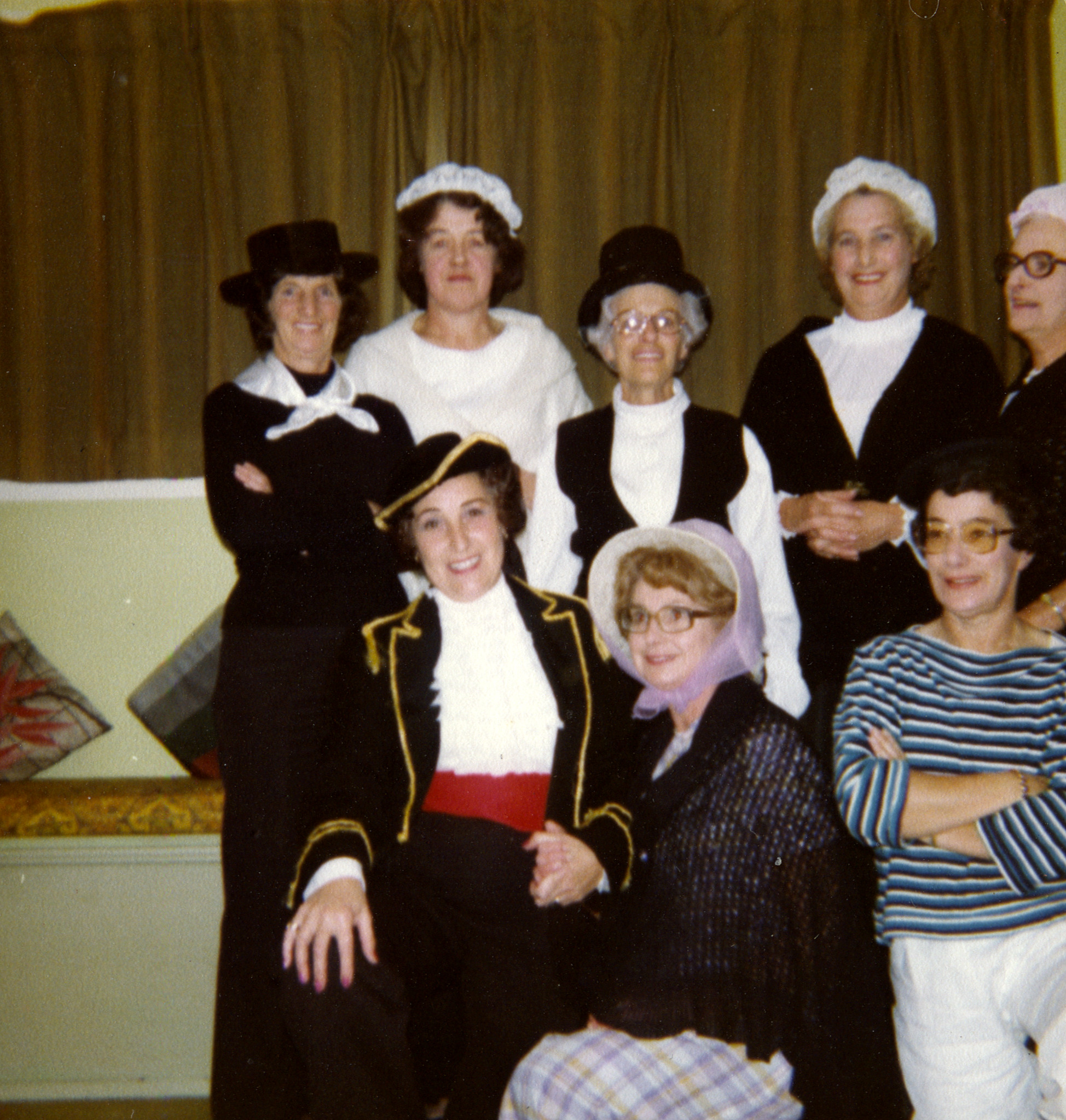 The Blue Ts Mothers Group 1979 001