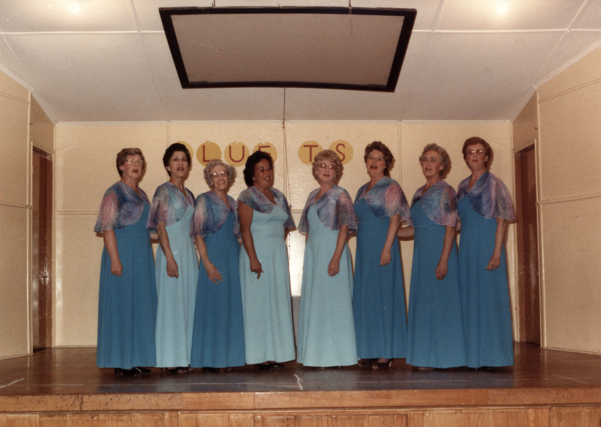 The Blue Ts Mothers Group 1983 001; Faith Green, left of centre.