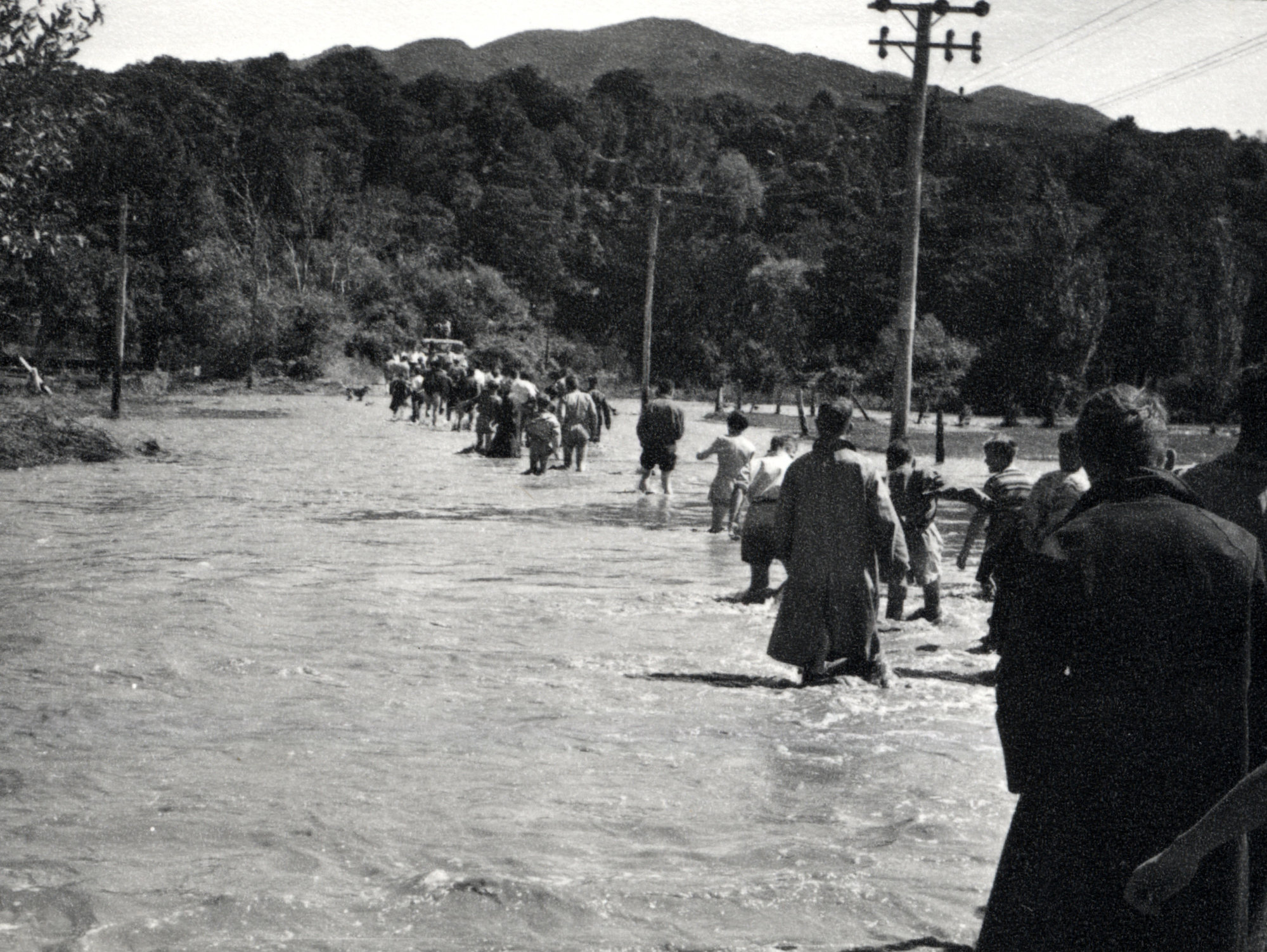 Flood, 1965; Cottle St looking toward Moonshine Bridge.