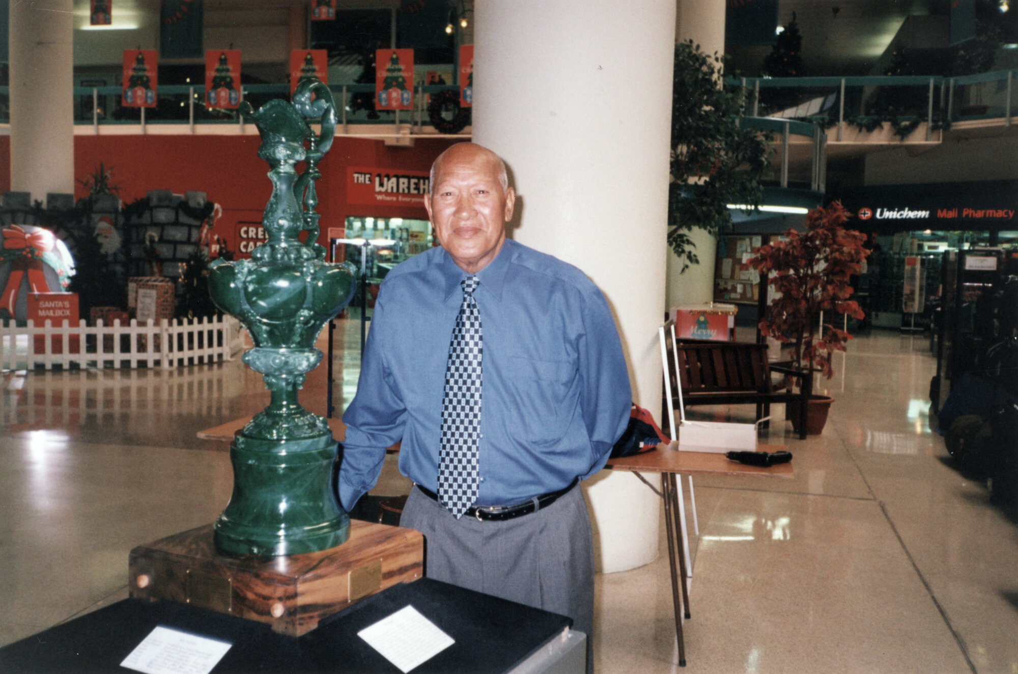 Leo Waikari with Greenstone America's Cup replica 001