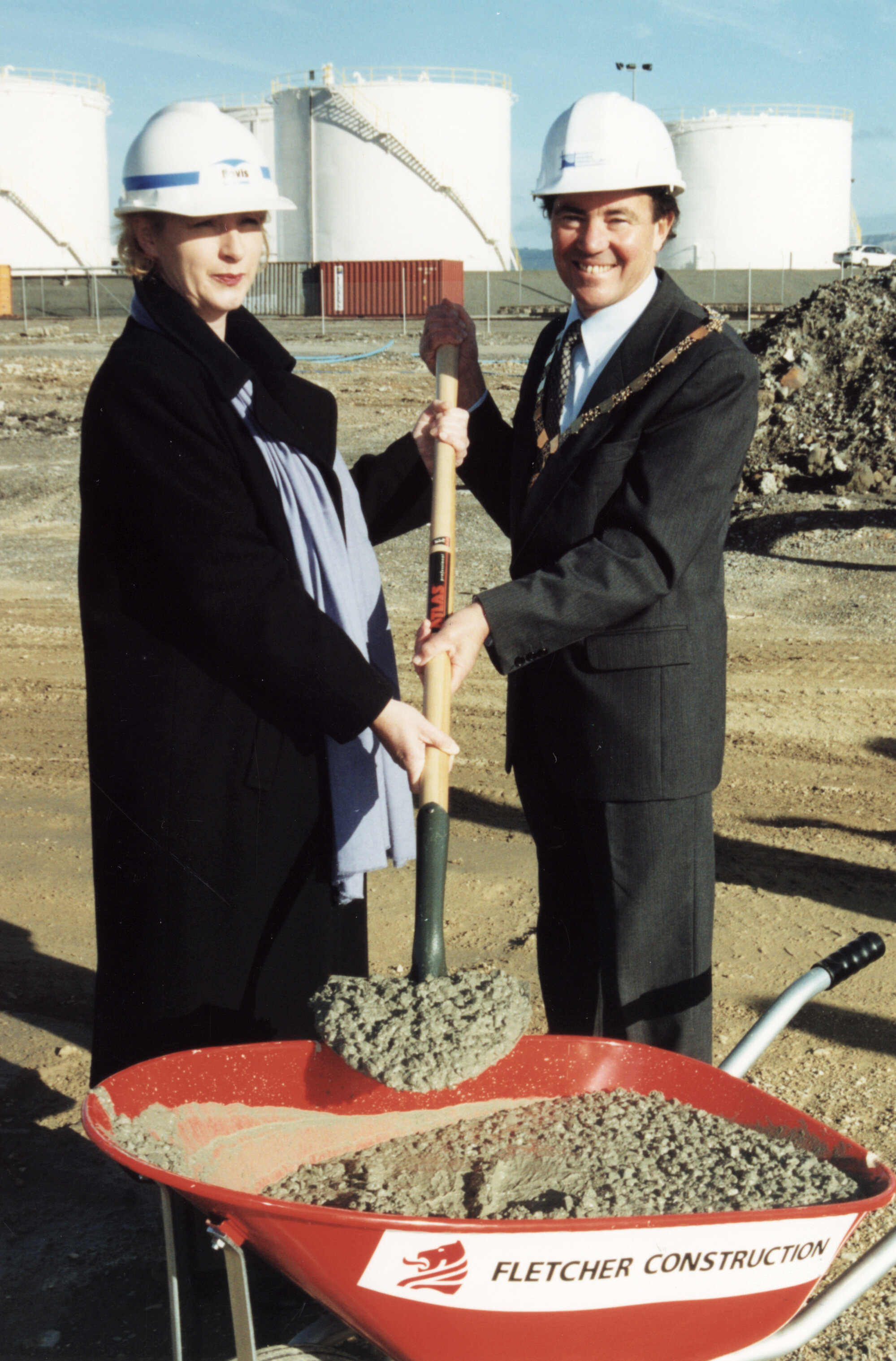 Sewerage upgrade; Seaview; first concrete pour; deputy mayor Nicola Meek and Lower Hutt mayor John Terris.