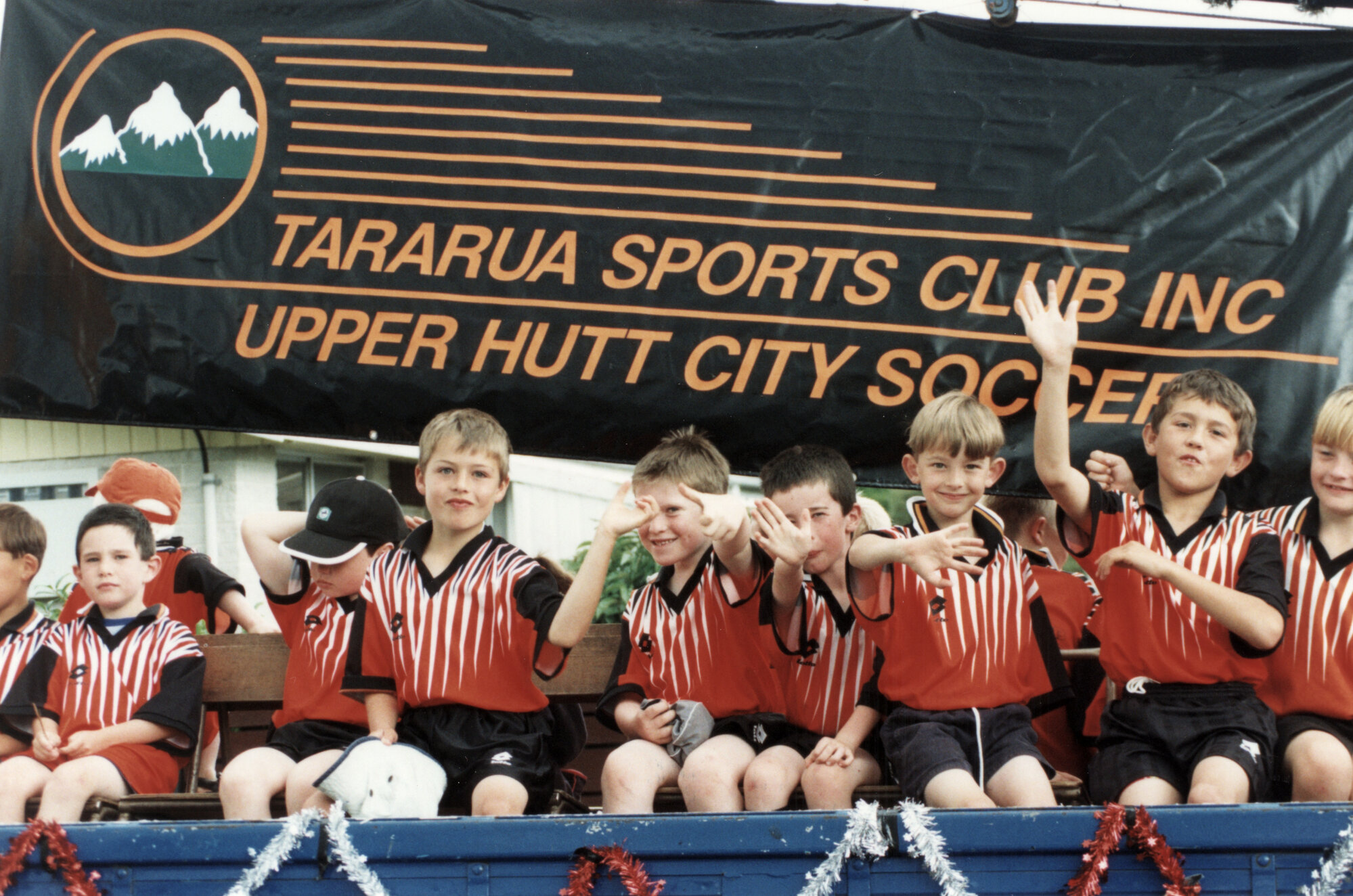 Christmas Parade 2000; 14; Tararua Sports Club Inc.; Upper Hutt City ...