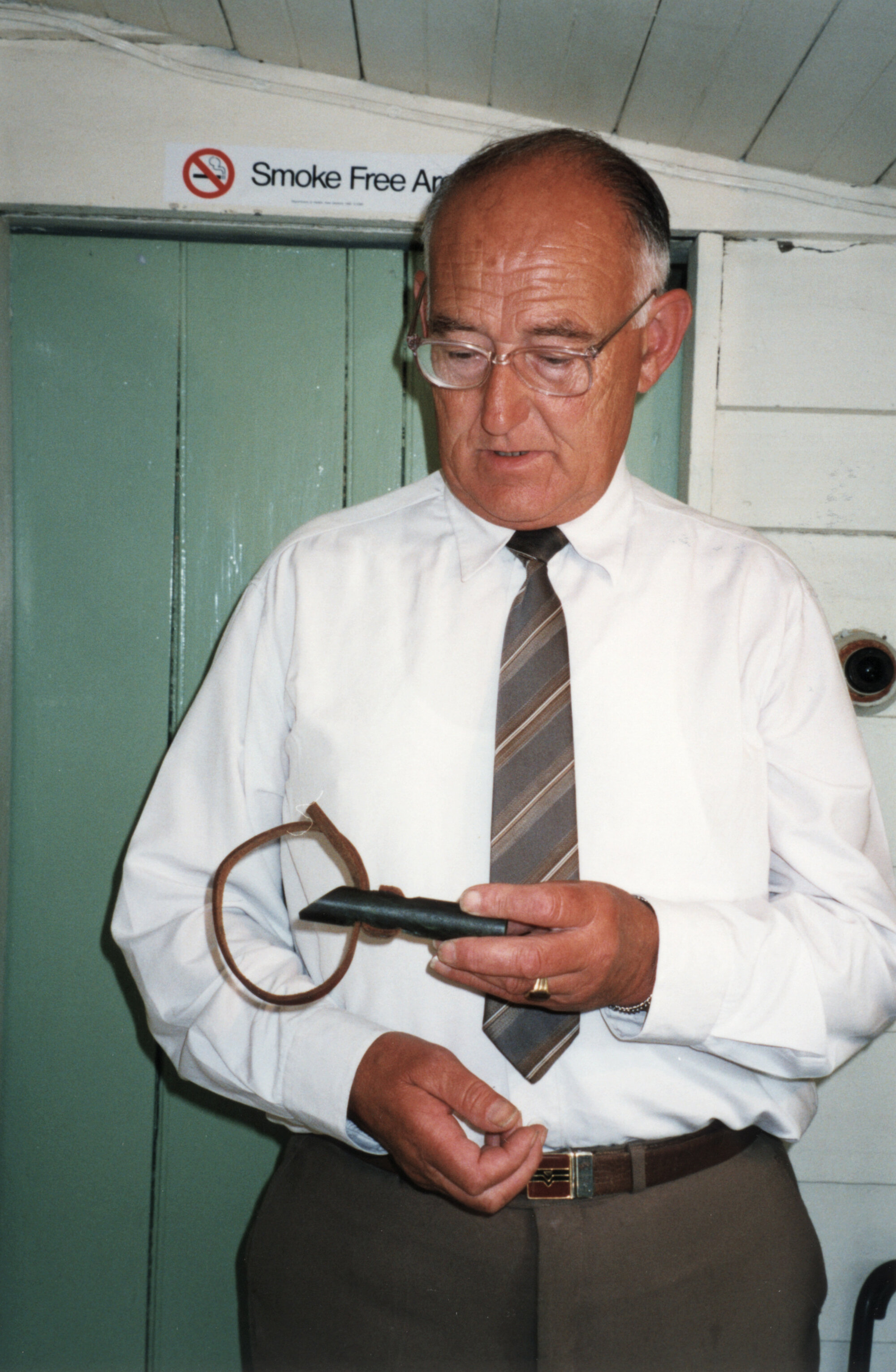 Golder Cottage; president Kevin Browne with recently-donated gadget.