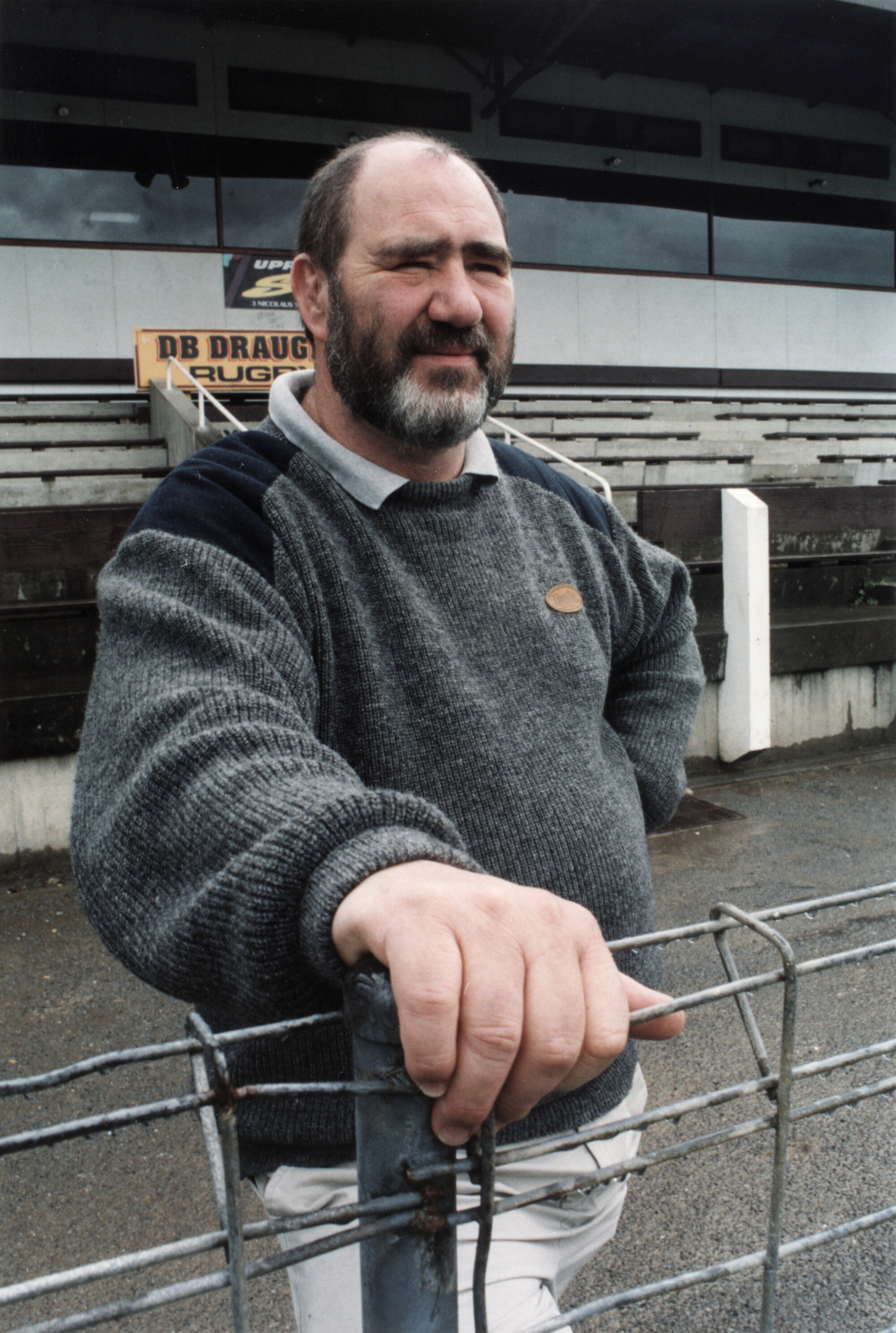 Upper Hutt College sport; rugby, 2001; first XV coach Charlie Beckett retires after 25 years.