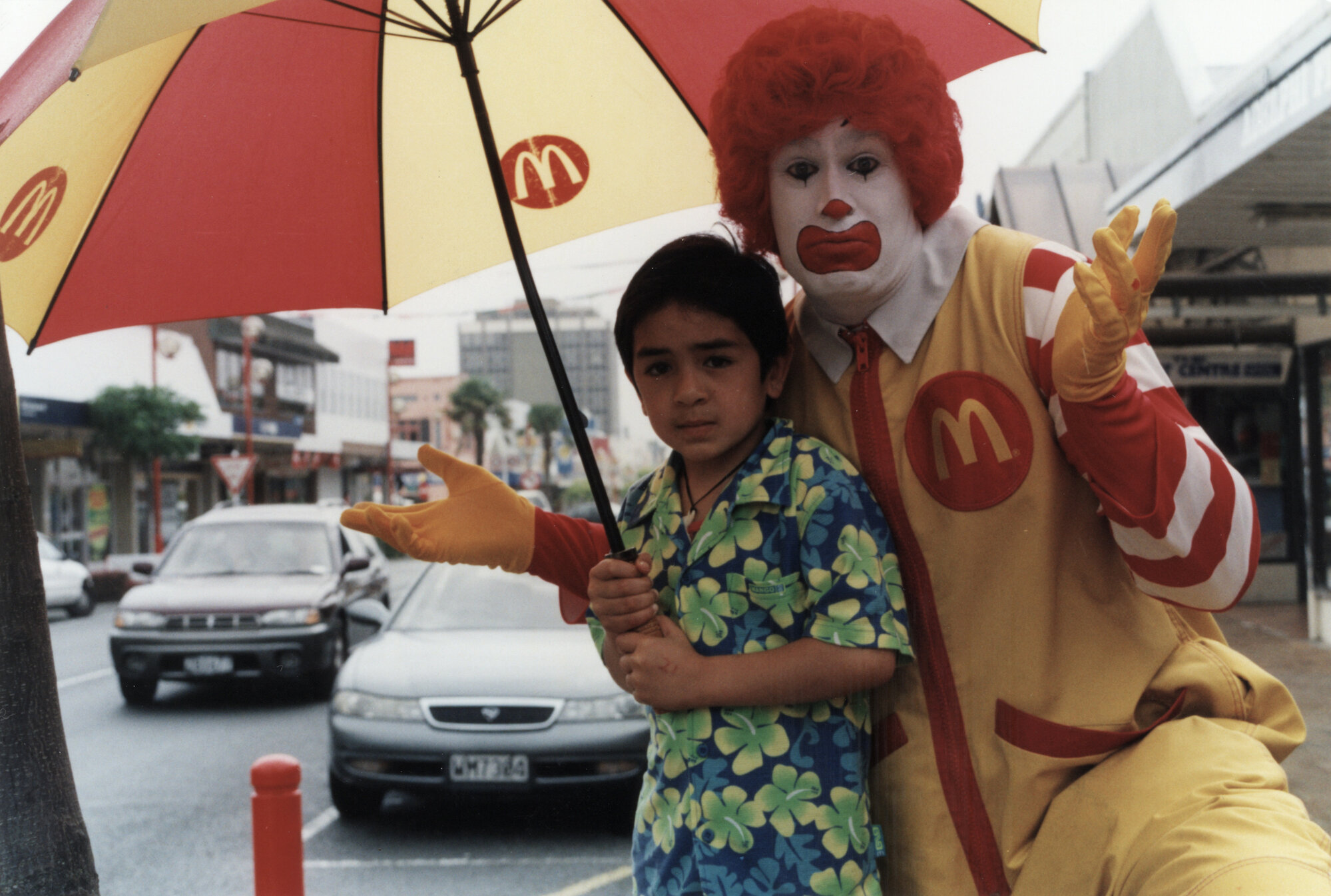 Christmas parade 2001; cancelled; Ronald McDonald and Reihana Martin.