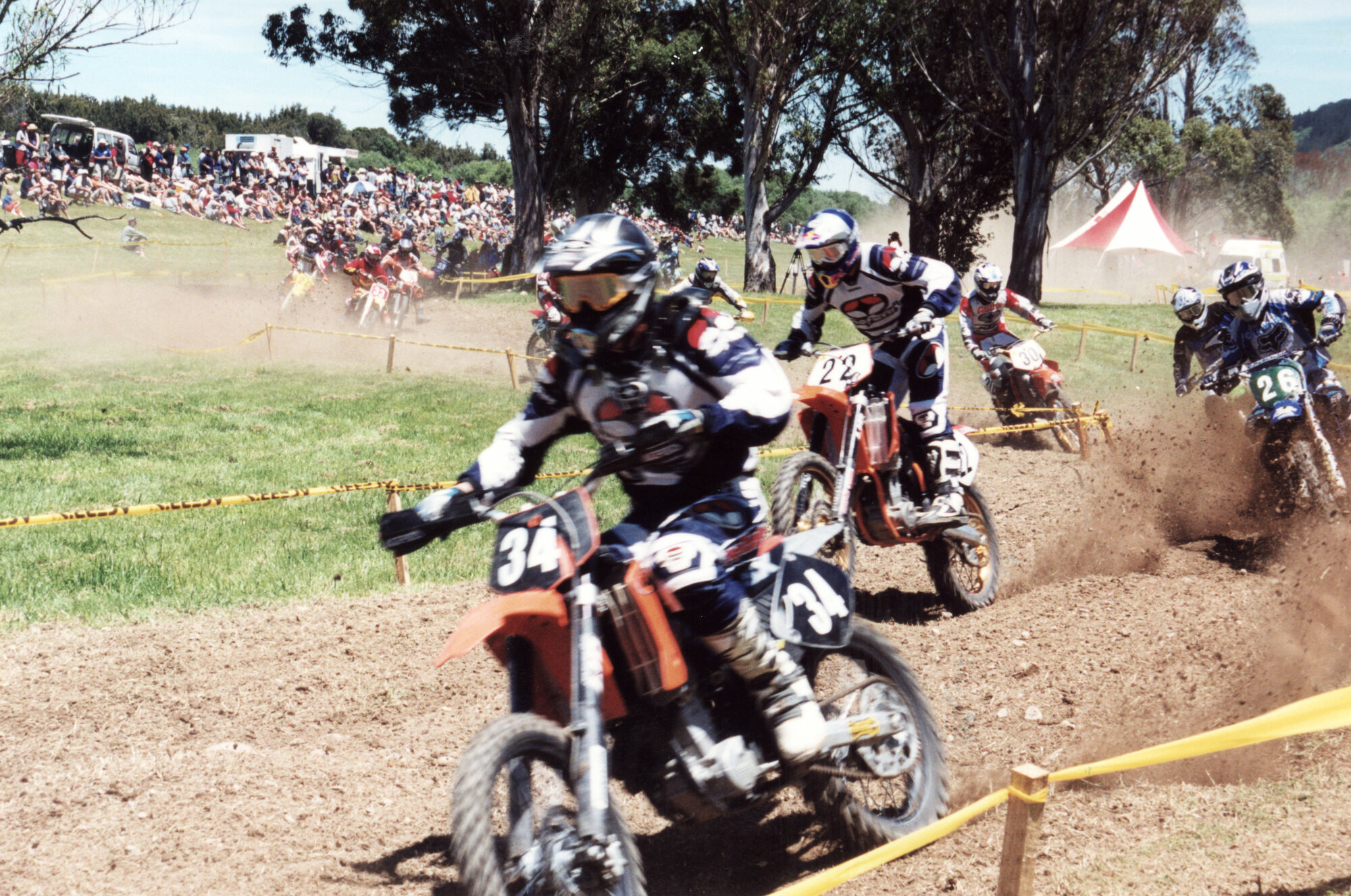 Moto-X; Oceania championships, Moonshine Park; Aussie Steven Andrew leading