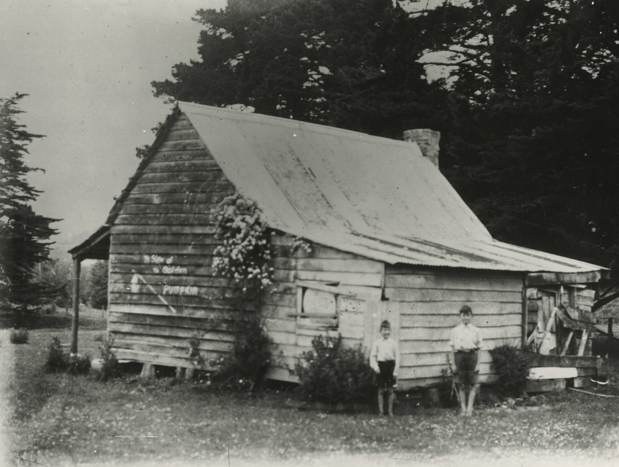 Pumpkin cottage, on land just north of Silverstream bridge.