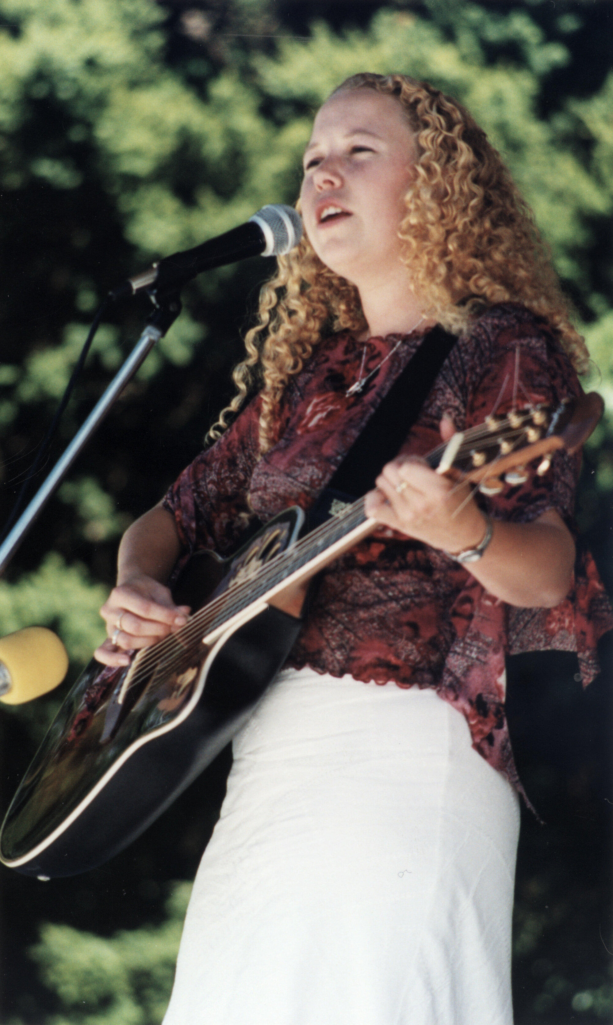Theatre in the Park; South African-born singer-songwriter Sarah-Jane Foster, from Auckland.