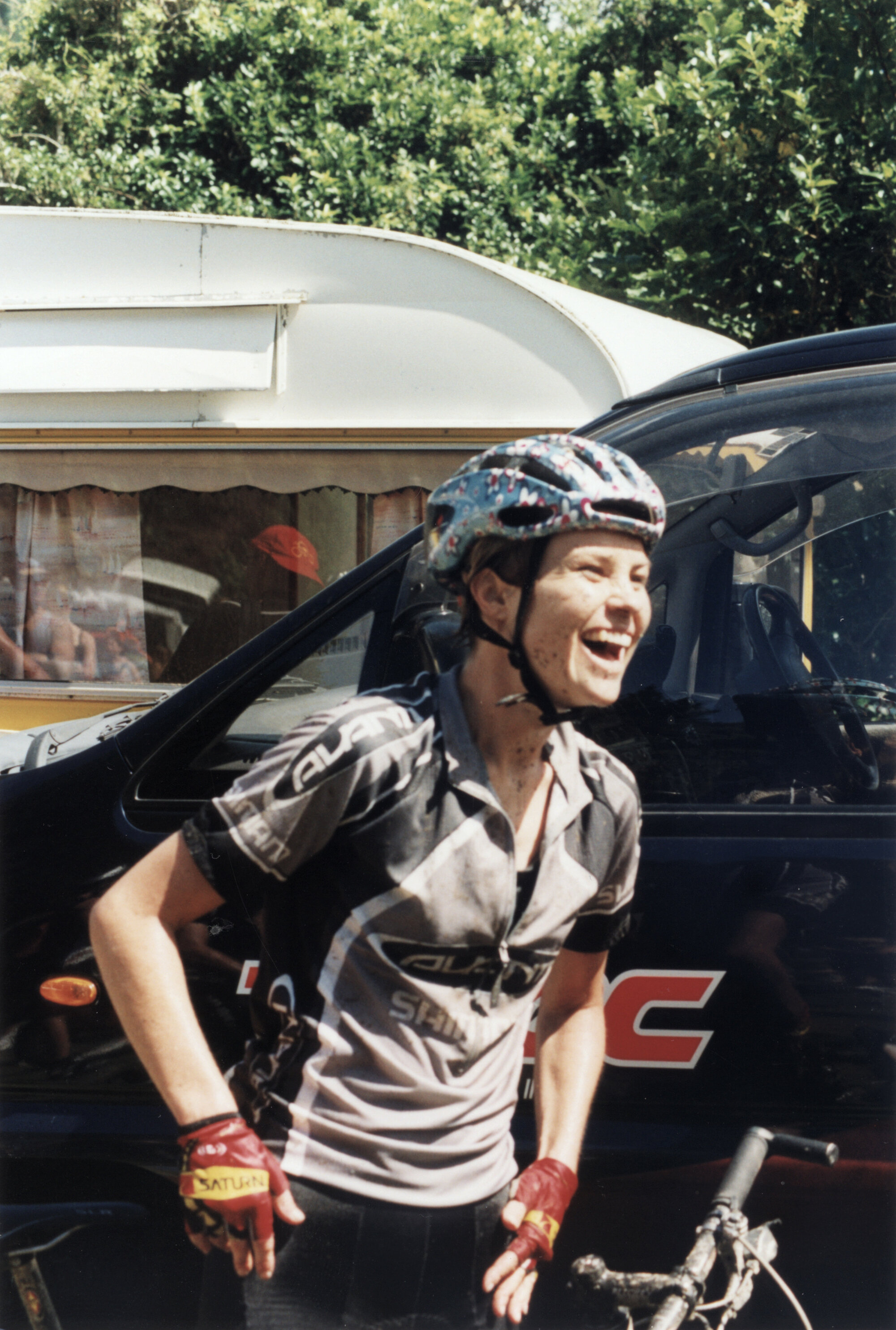 Cycling; Karapoti Classic, 2003; Susy Pride; record attempt frustrated by 5-minute puncture repair.