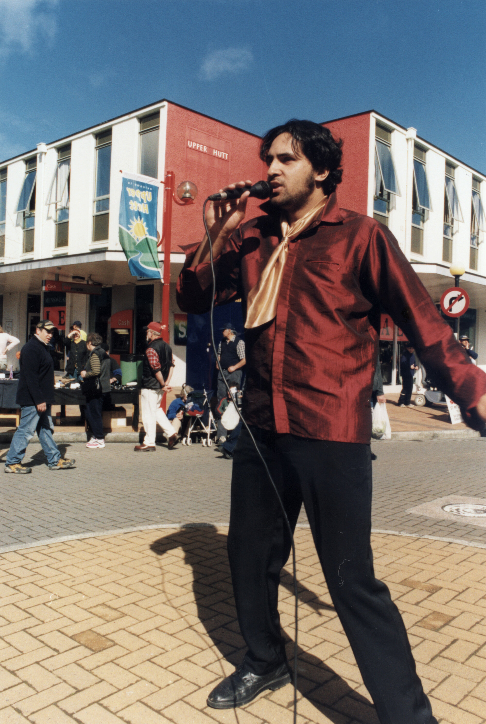 Spring Festival 2003; Elvis Presley imitator David Wharehenga; Post Office in background.