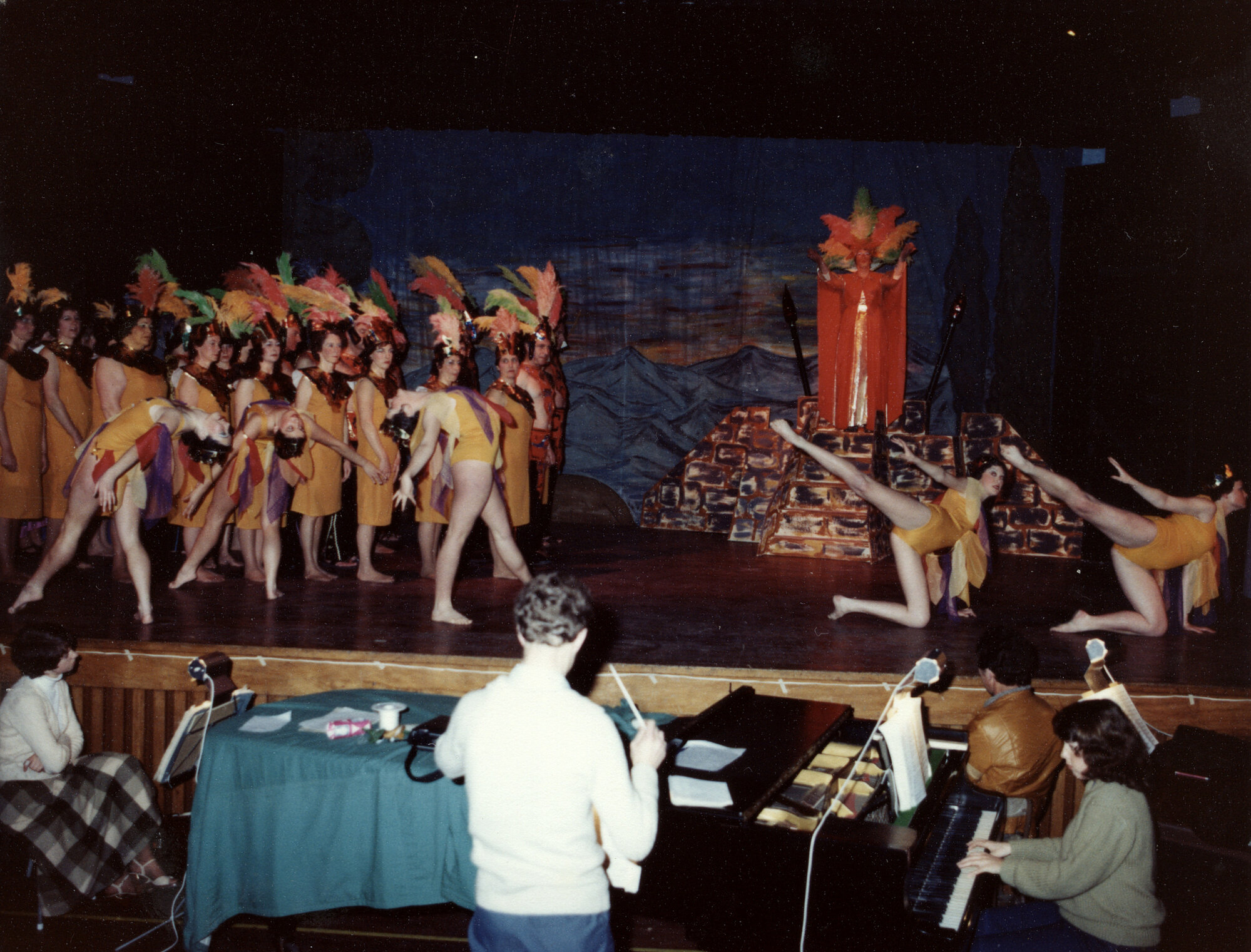 Upper Hutt Operatic Society 001