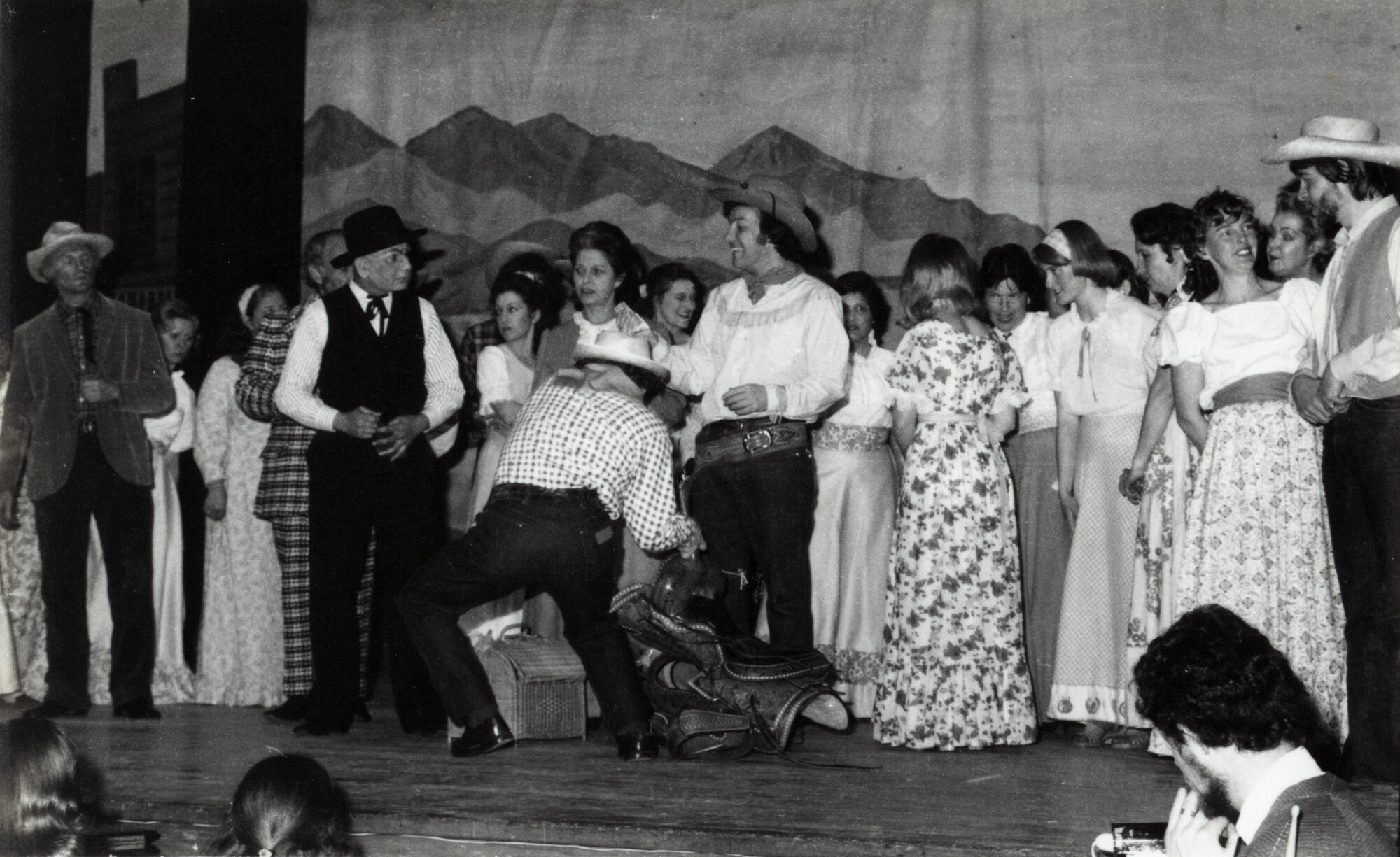 Upper Hutt Operatic Society - Photo 002