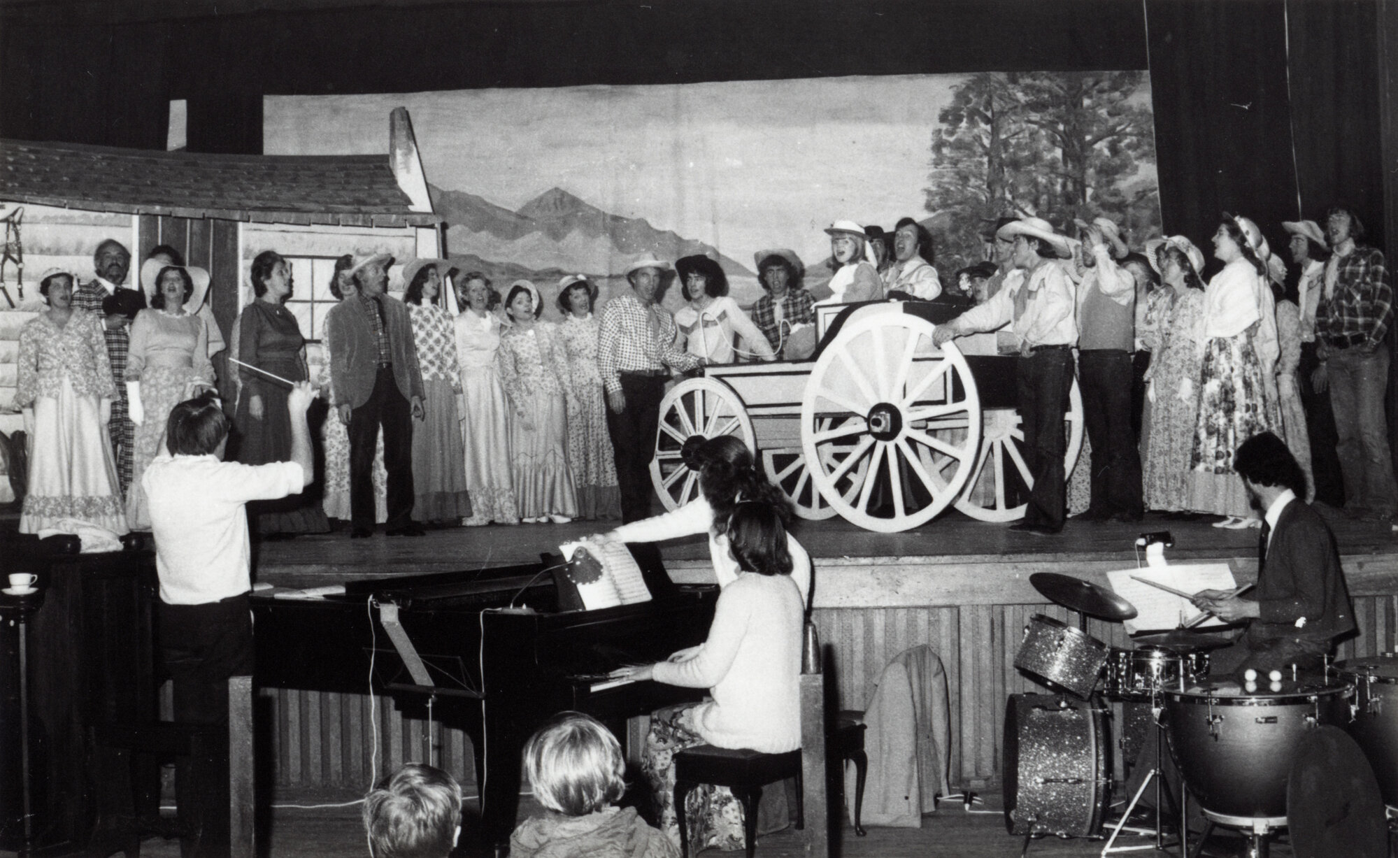 Upper Hutt Operatic Society - Photo 004