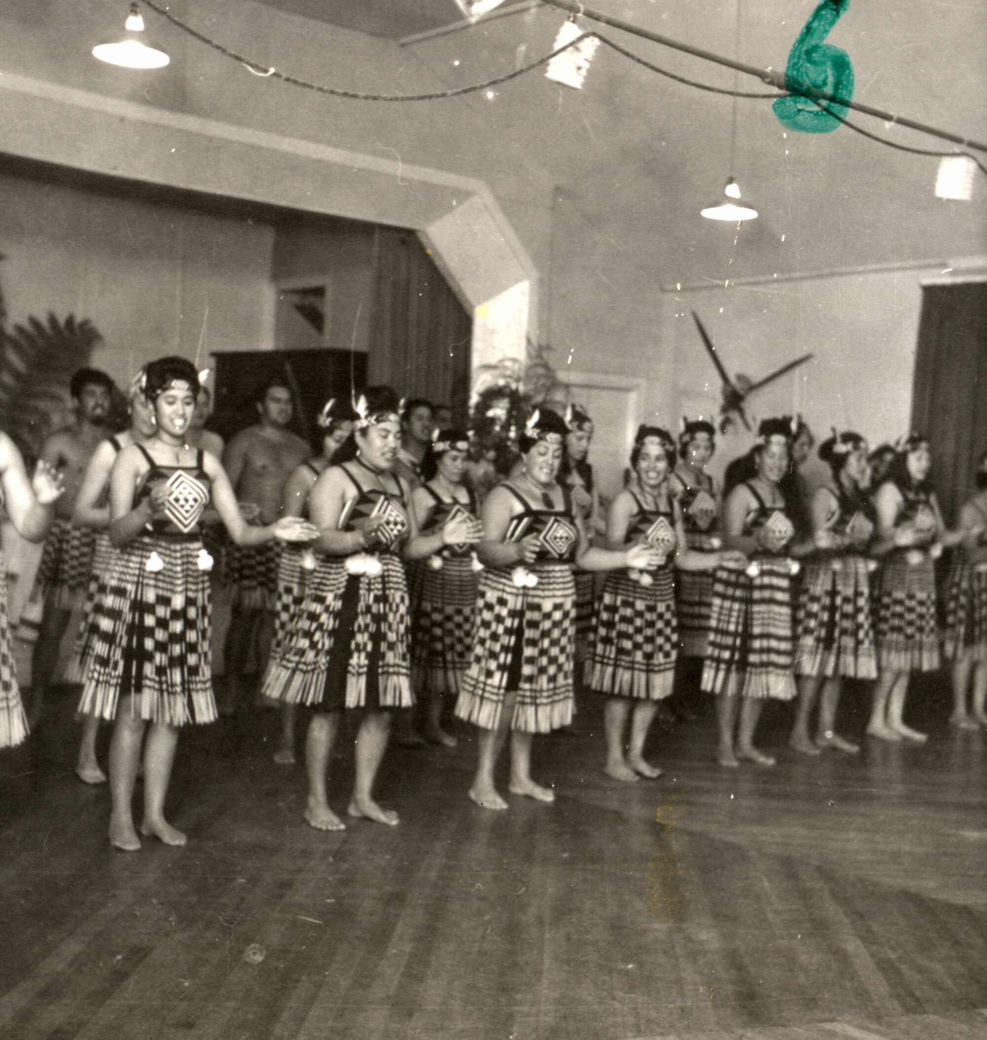 Māwai Hakona; visit by native Americans A  6