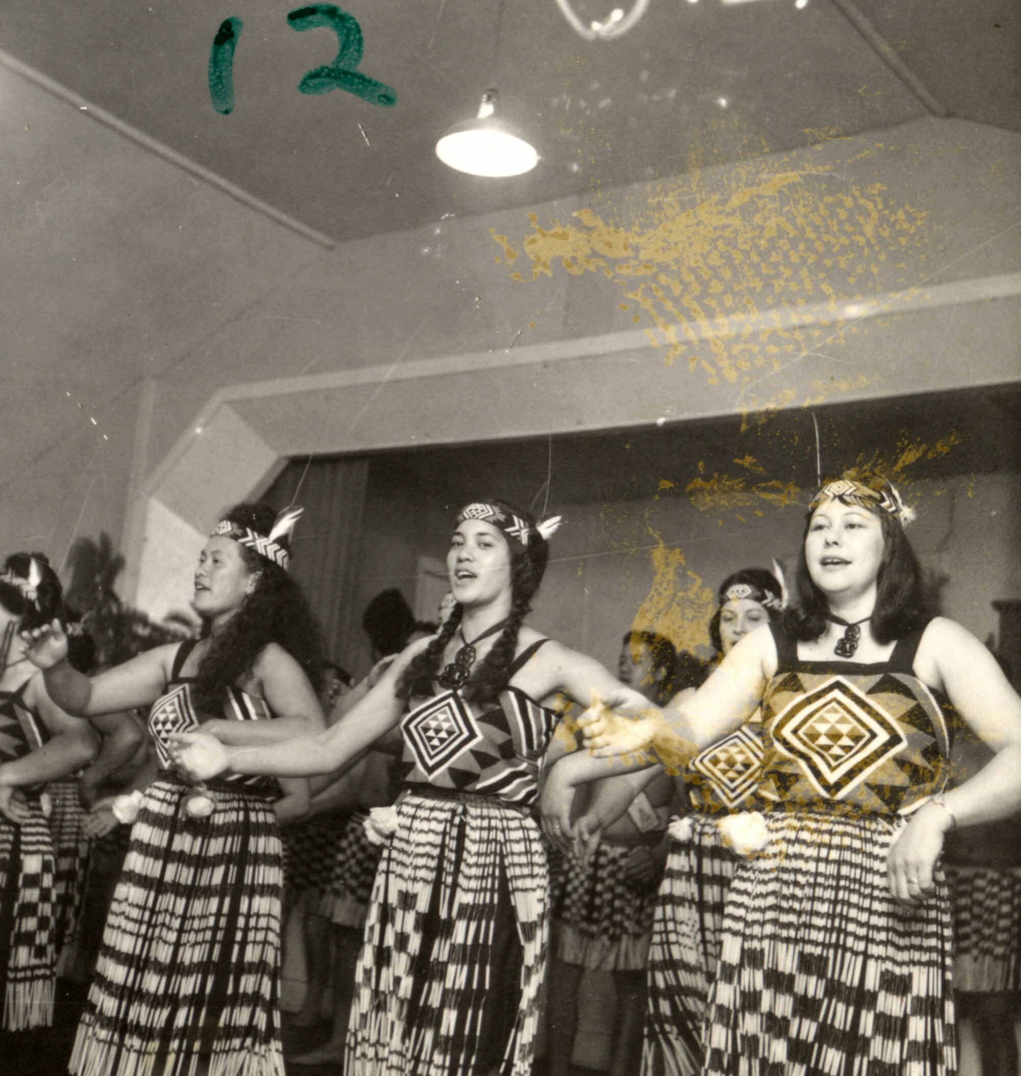 Māwai Hakona; visit by Native Americans A 12