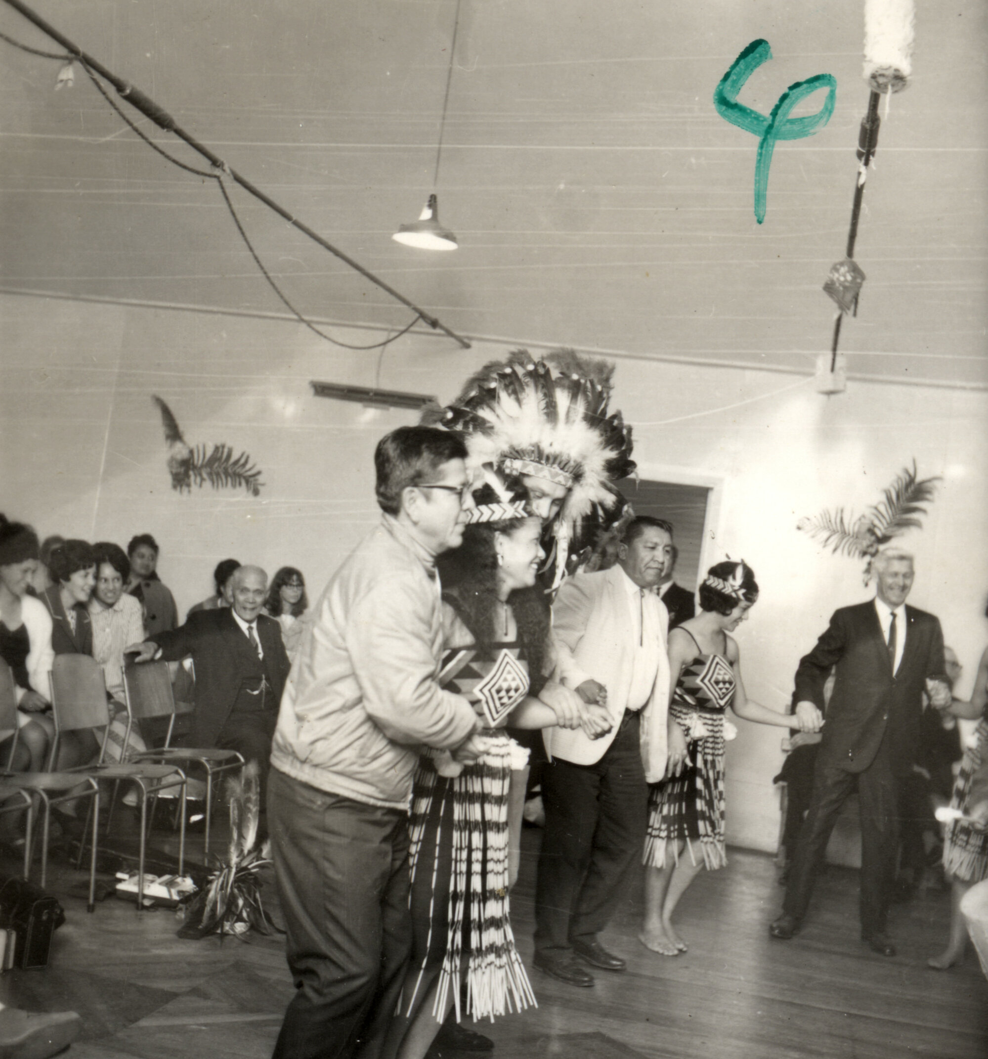 Māwai Hakona; visit by Native Americans B 4