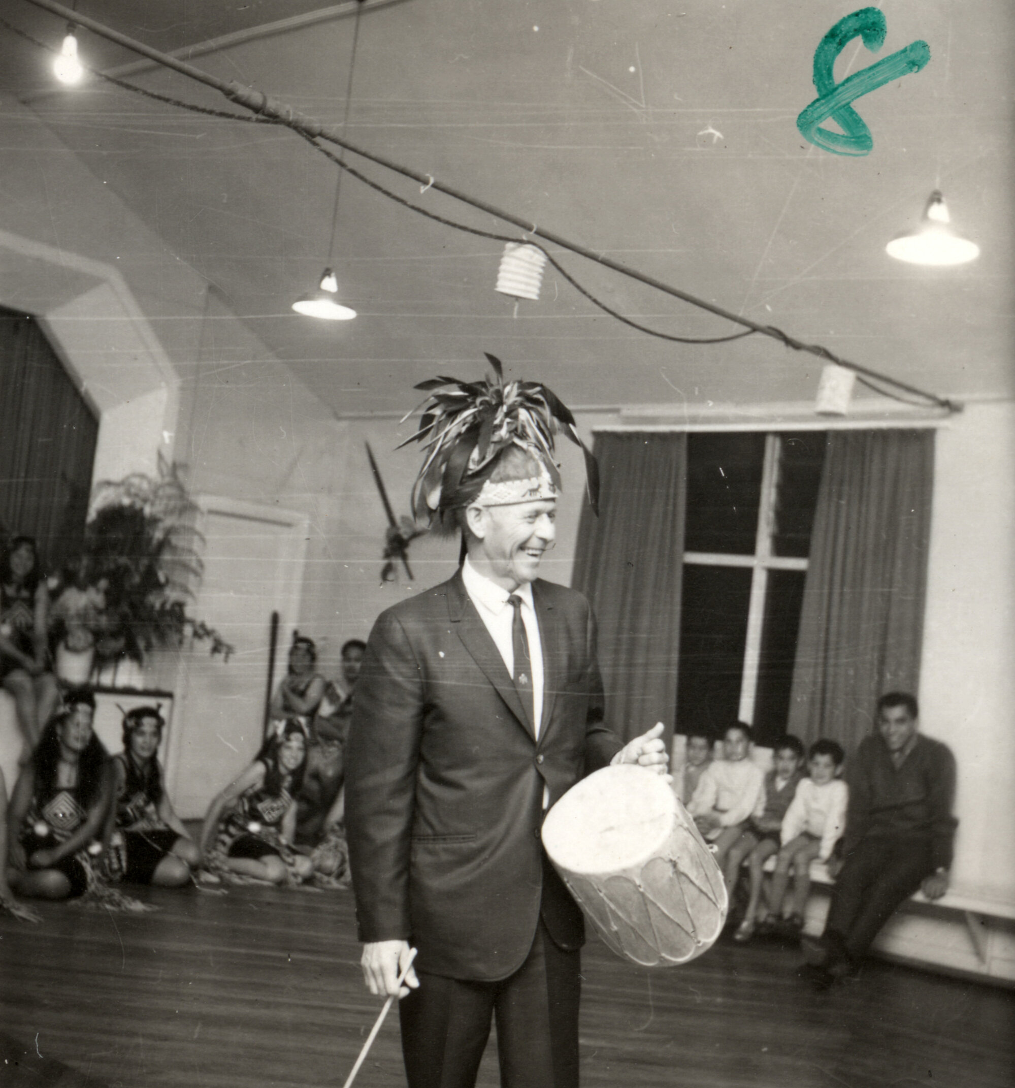 Māwai Hakona; visit by Native Americans B  8