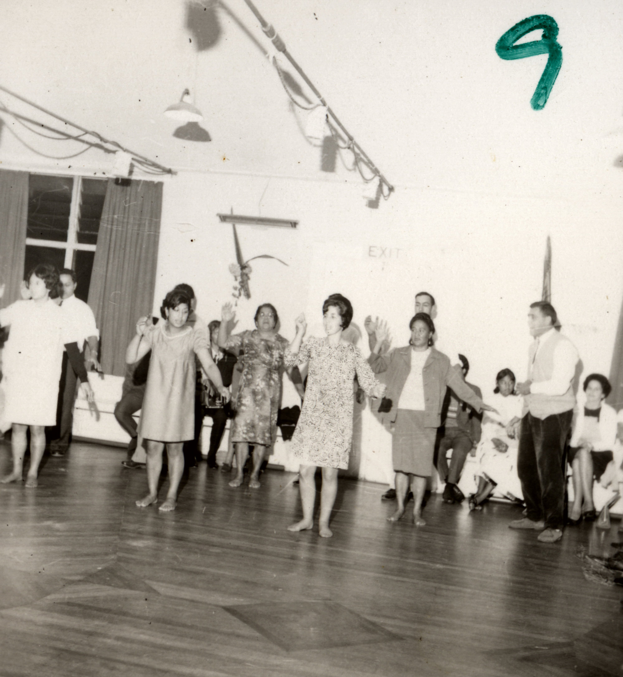 Māwai Hakona; visit by Native Americans B  9