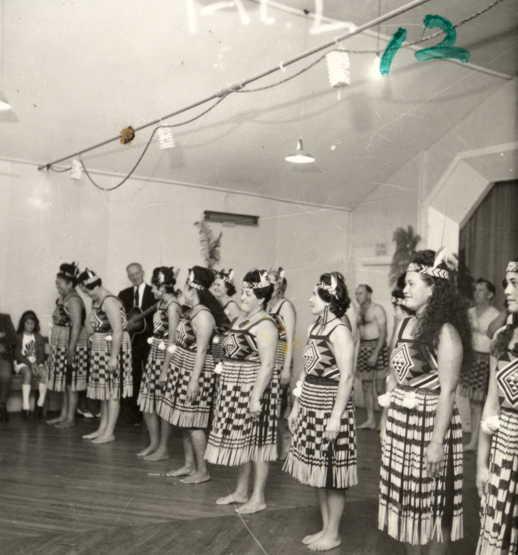 Māwai Hakona; visit by Native Americans B  1