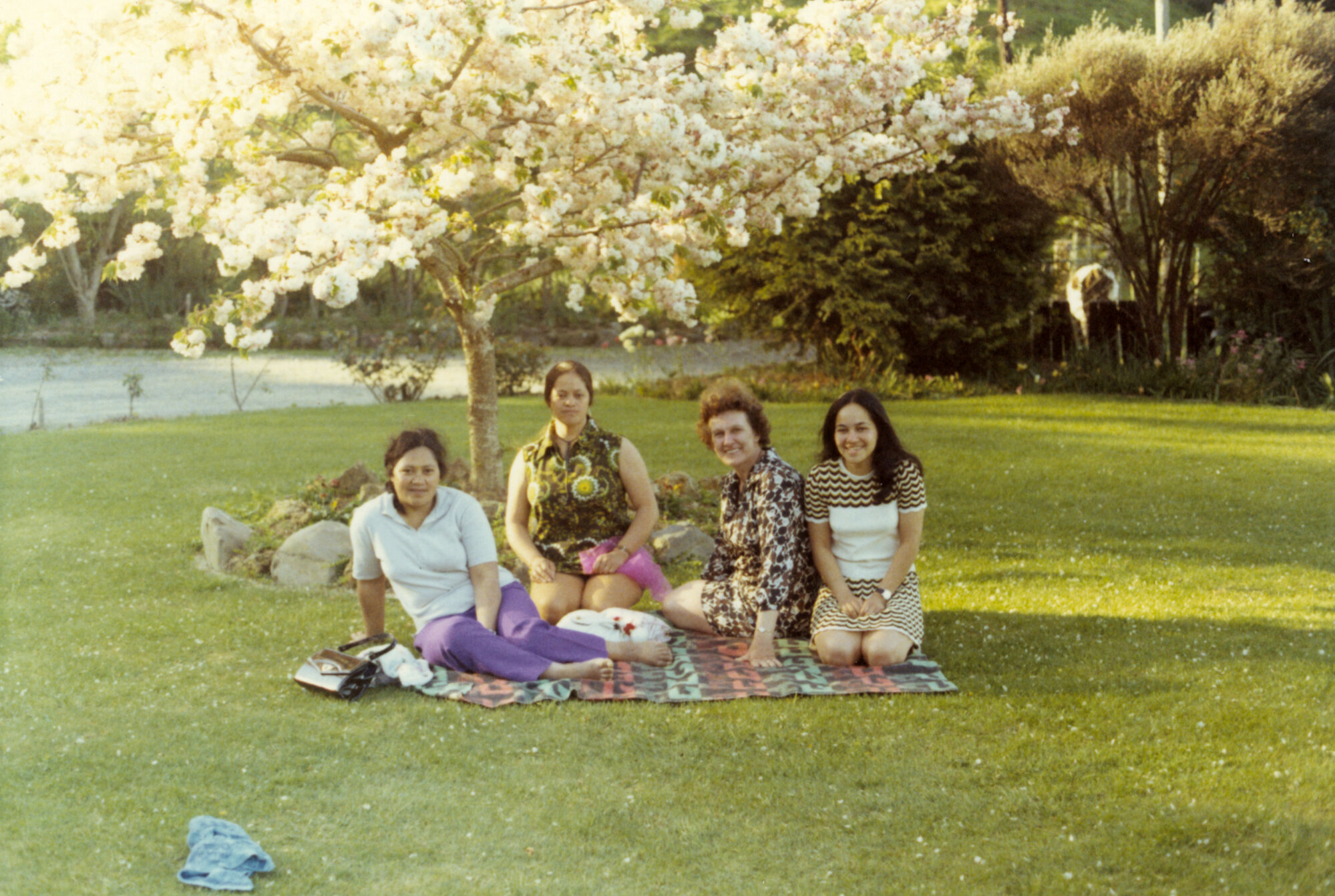 Māwai Hakona 1973; Helen Rigby, Marie Isaacs, Molly Wood, Tere Hunia.