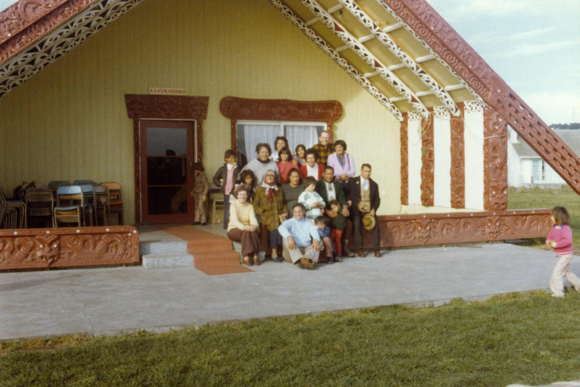 Māwai Hakona 1977; Omāhu marae, Fernhill (Puketapu), Hastings; wharenui Kahukuranui