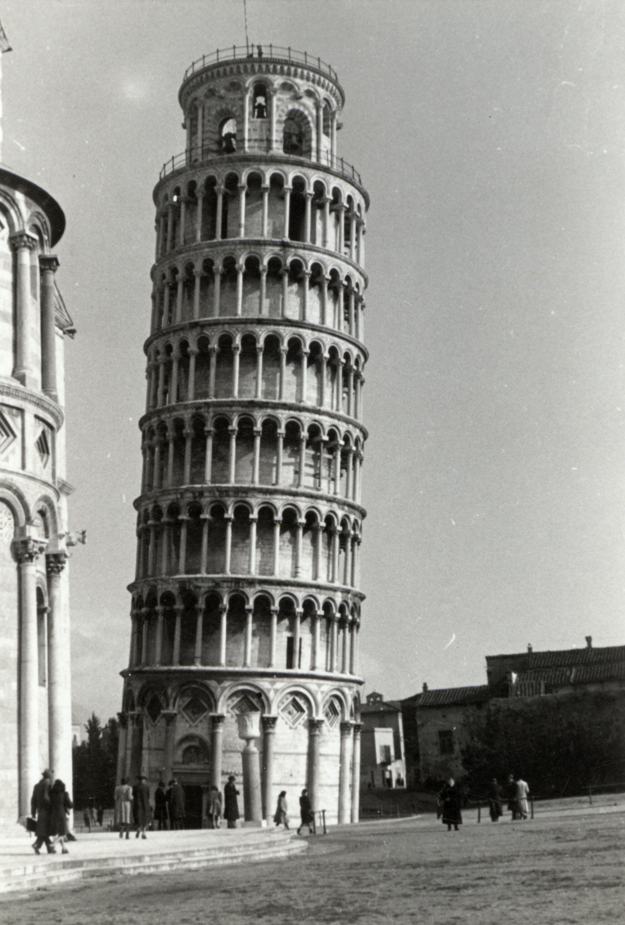 Military Service, World War II; Italy; Pisa; Leaning Tower.
