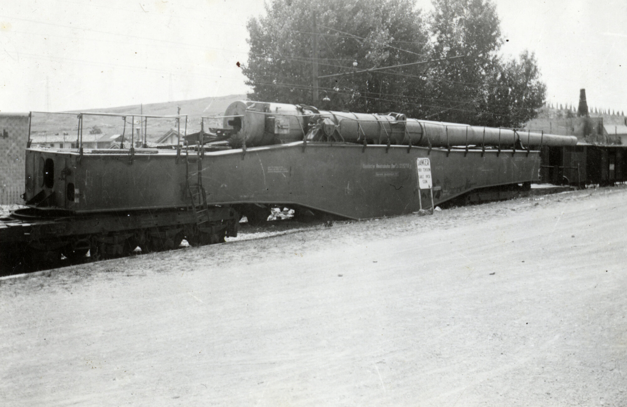 Military service, World War II; artillery; Krupp K5 railway gun, 283 mm.
