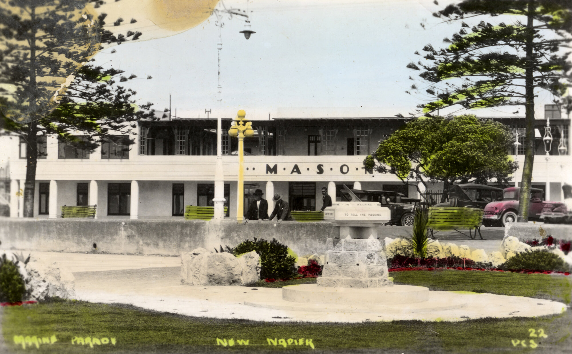 Eric Wood collection; postcards; Napier; new Masonic Hotel, Marine Parade; no longer surviving?.