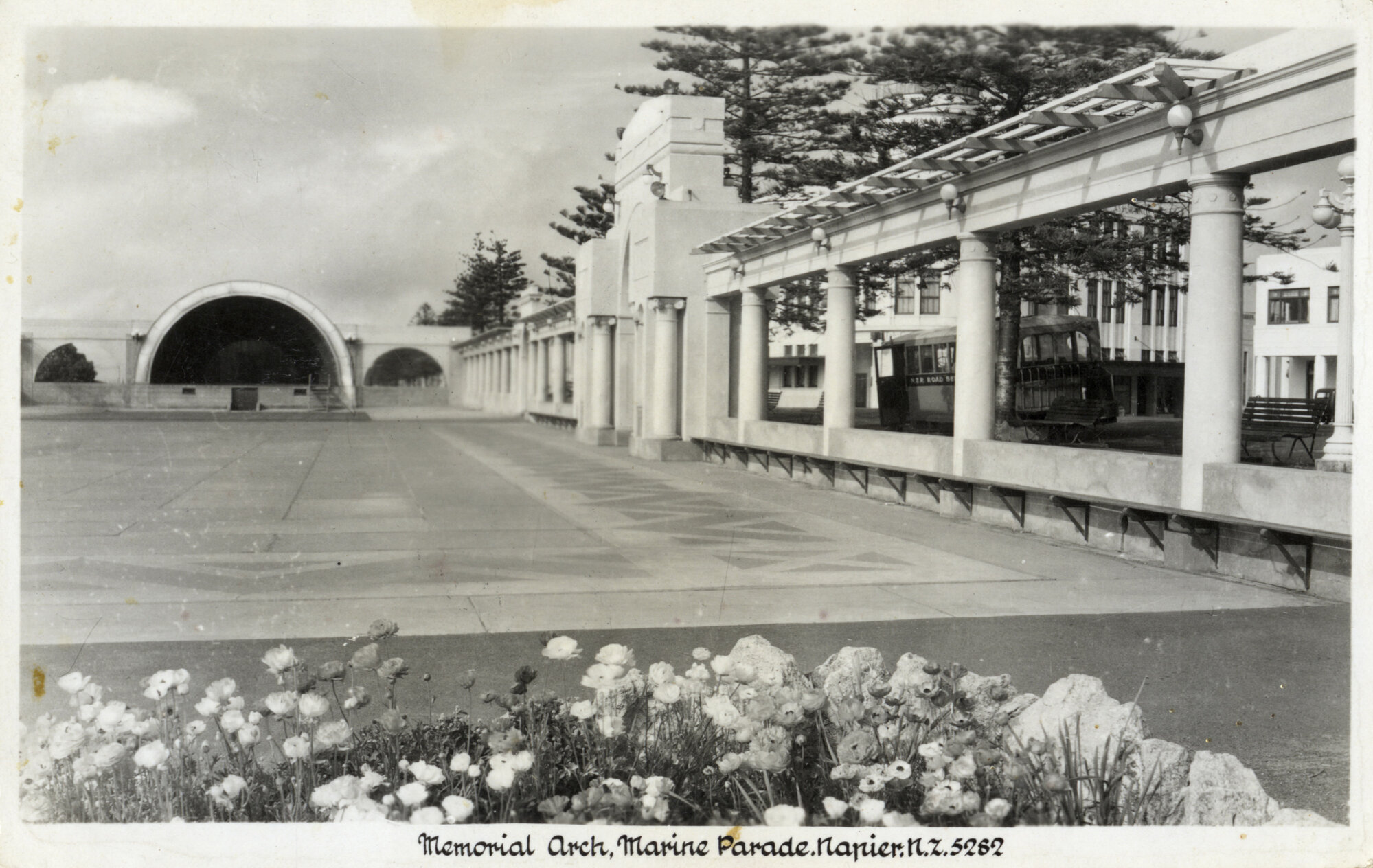 Eric Wood collection; postcards; Napier; Marine Parade; sound shell and memorial arch.
