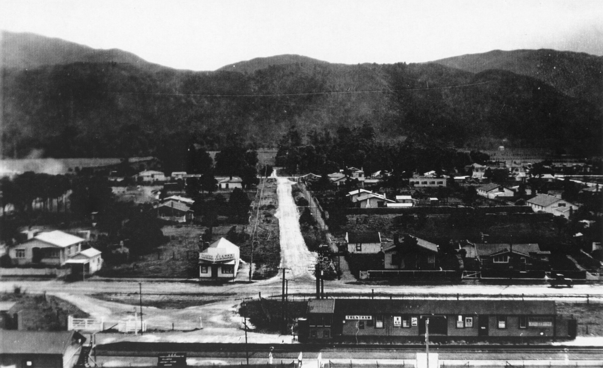 Trentham station and Tawai Street, looking north-west.