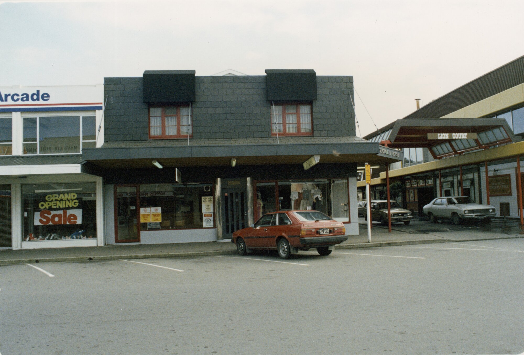 Main Street 1989  9; Lion Court and shop fronts. [P2-861-2006]