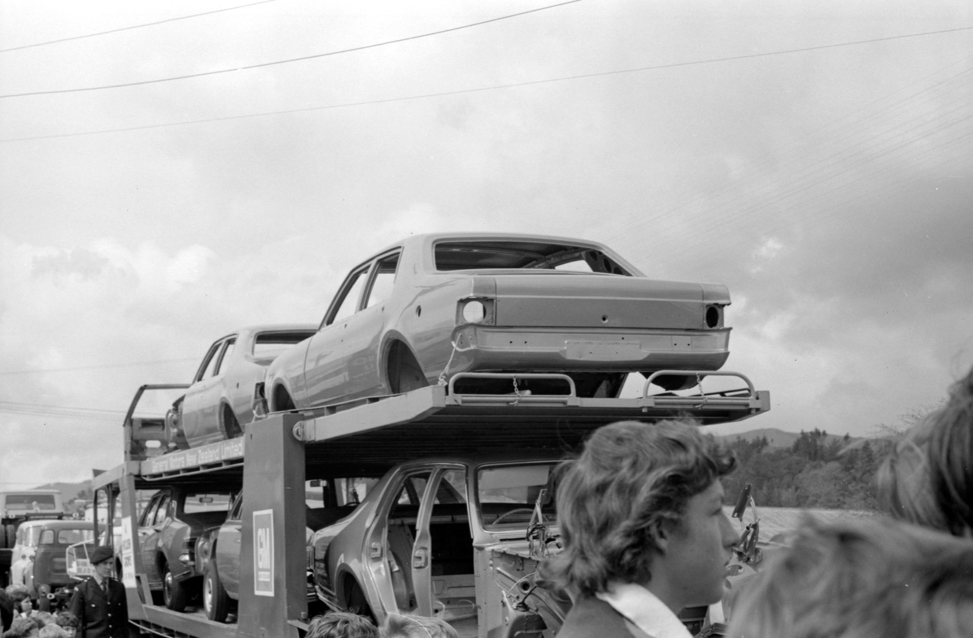 Upper Hutt Queen Carnival Parade 003; General Motors car bodies.