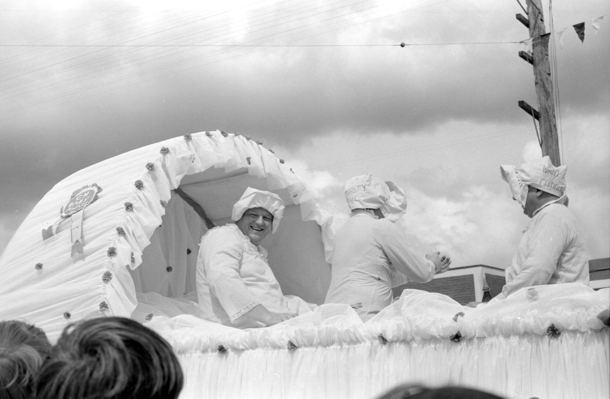 Upper Hutt Queen Carnival Parade 004; General Motors 'baby'