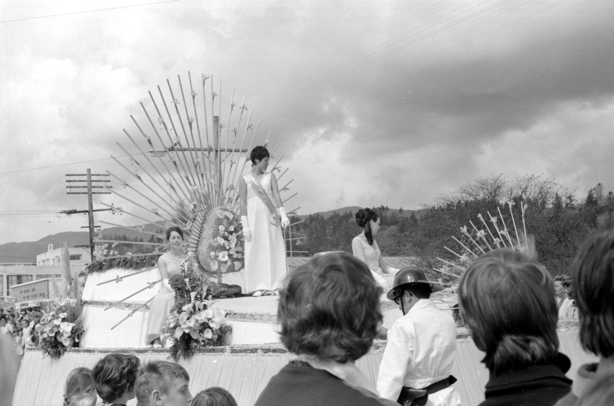Upper Hutt Queen Carnival Parade 012; Queen of the Carnival.