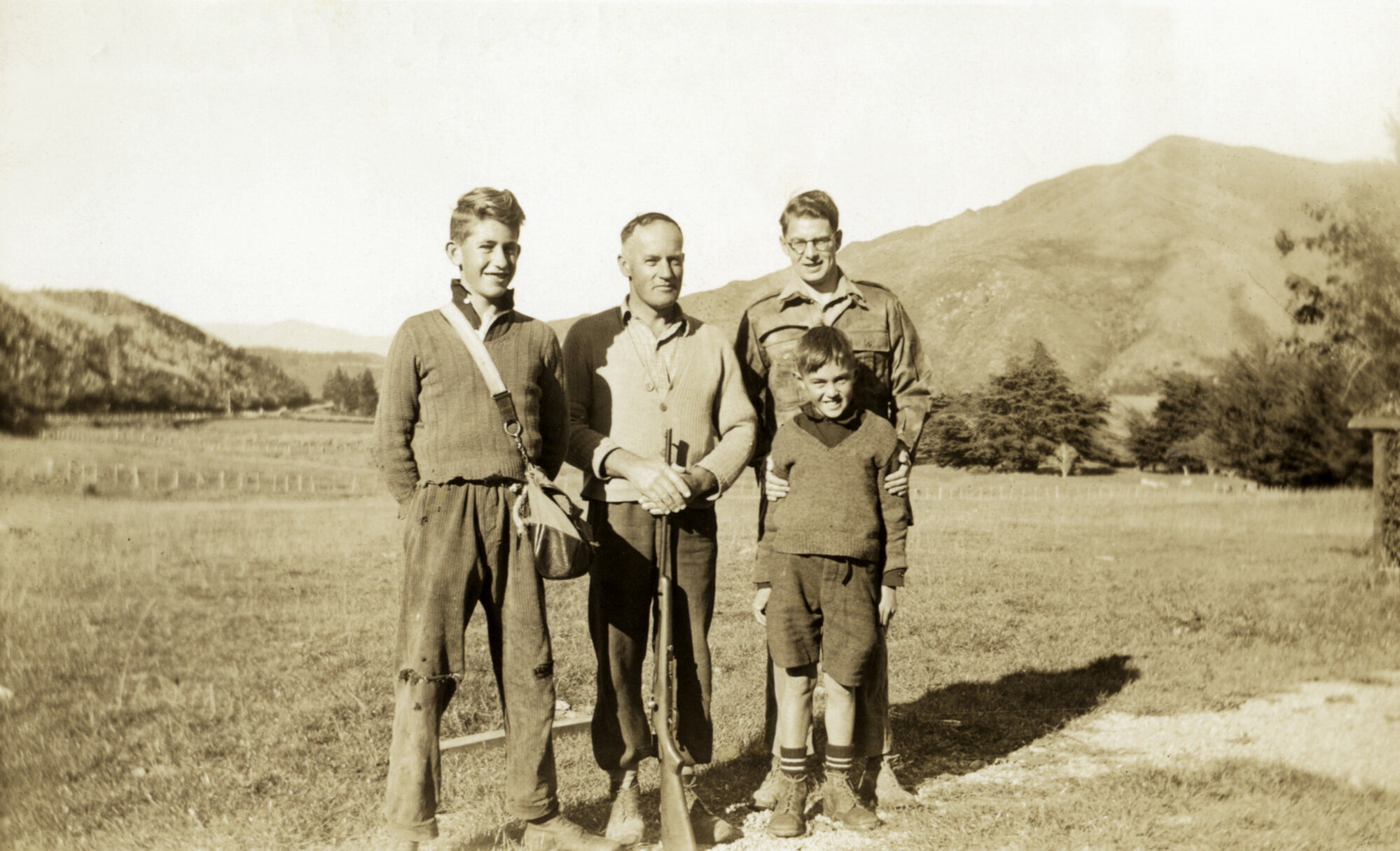 Poulson family; Ben, father Hec, Jack Jarvie, Malc(olm) Whiteman